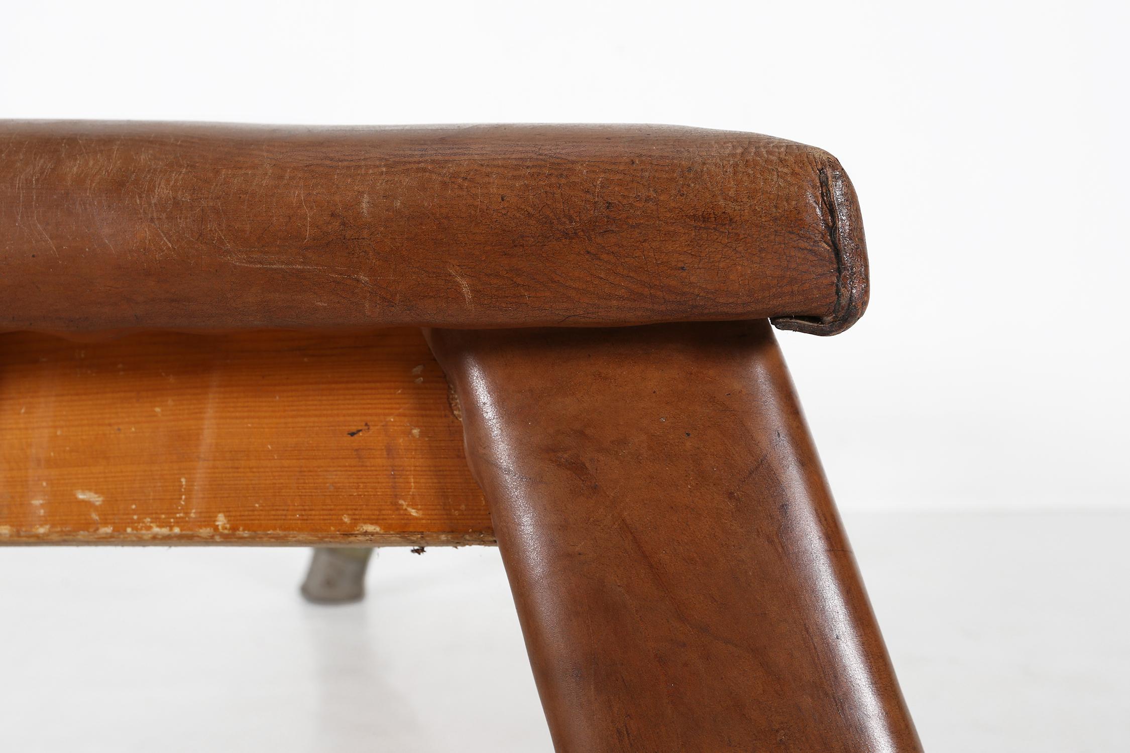Authentic industrial leather gym bench, Belgium,  1930s For Sale 3