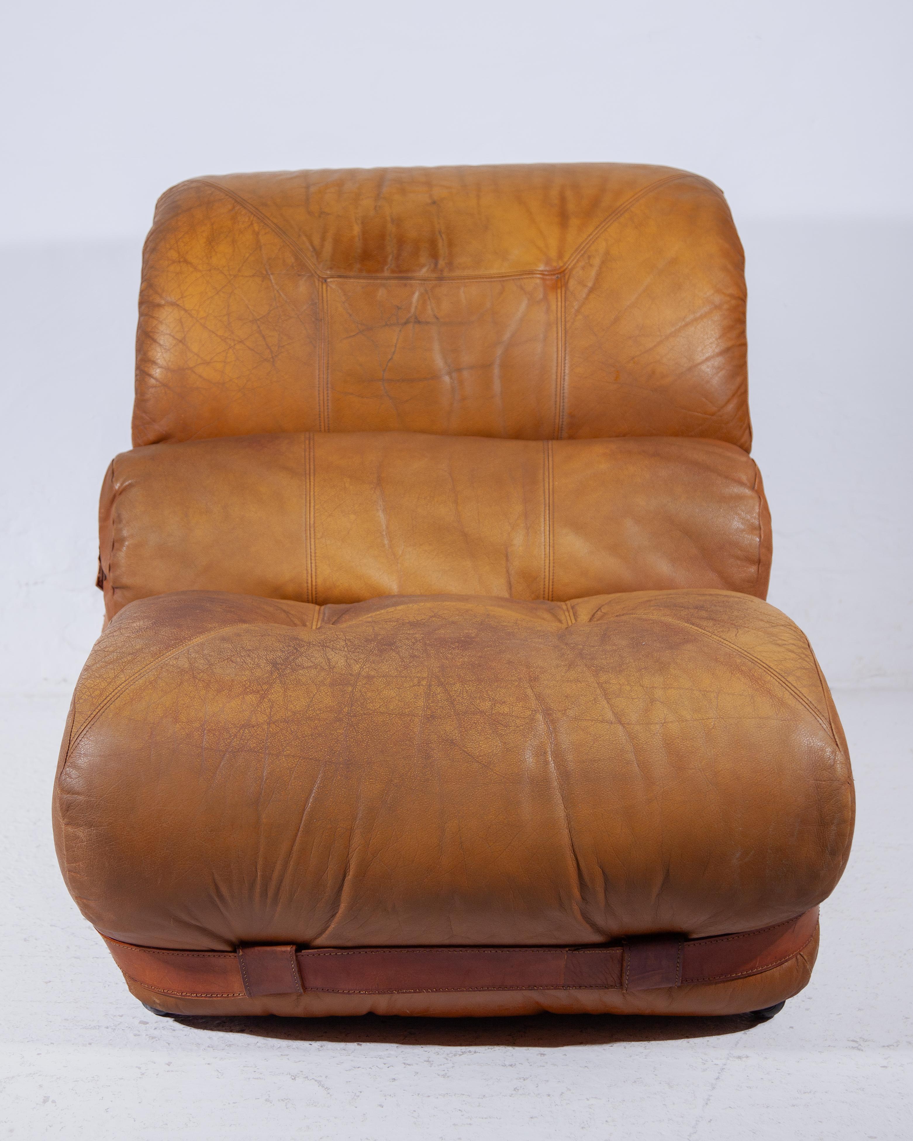 Auténtico sillón italiano de cuero camel, años 70 en venta 3