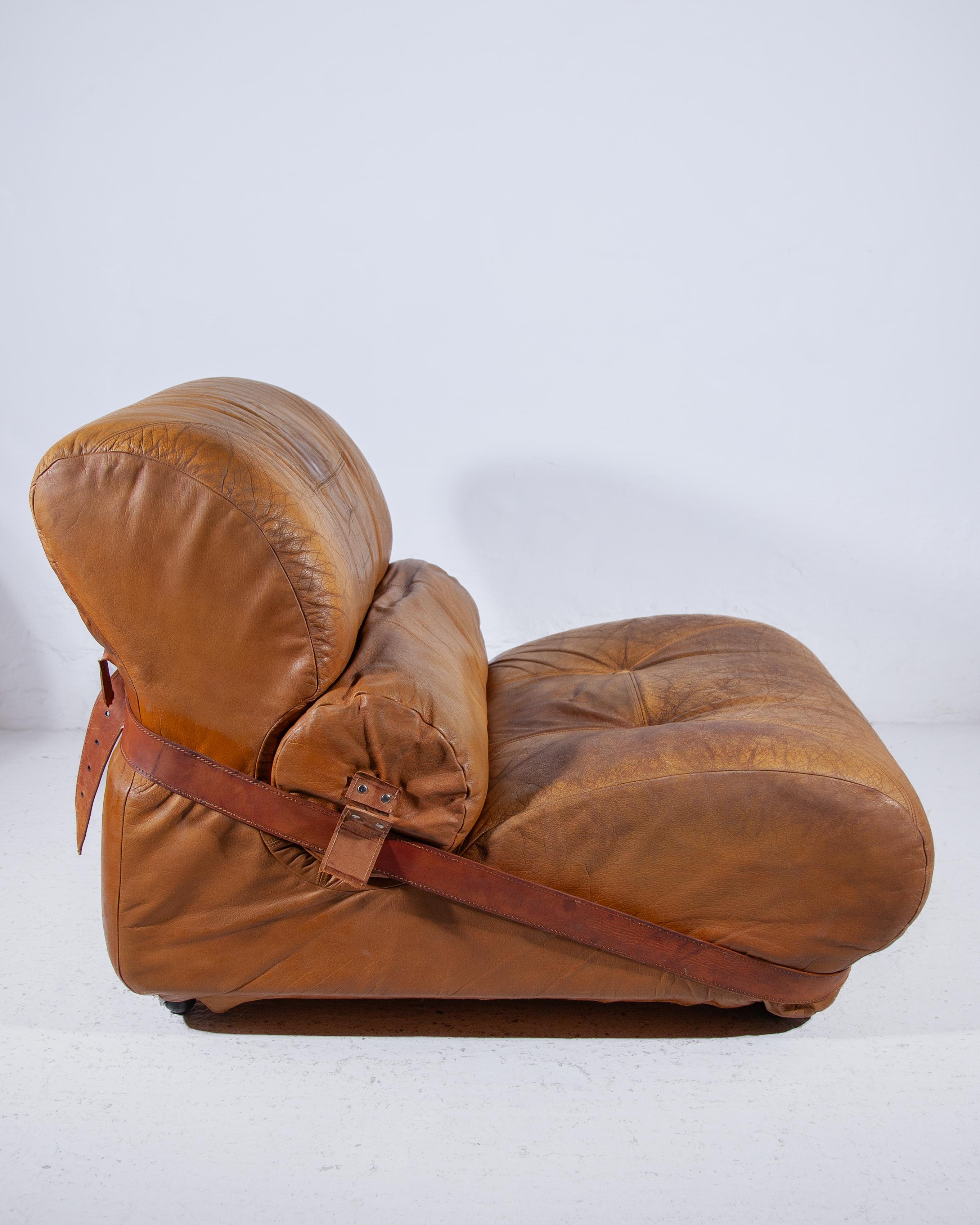 Auténtico sillón italiano de cuero camel, años 70 Italiano en venta