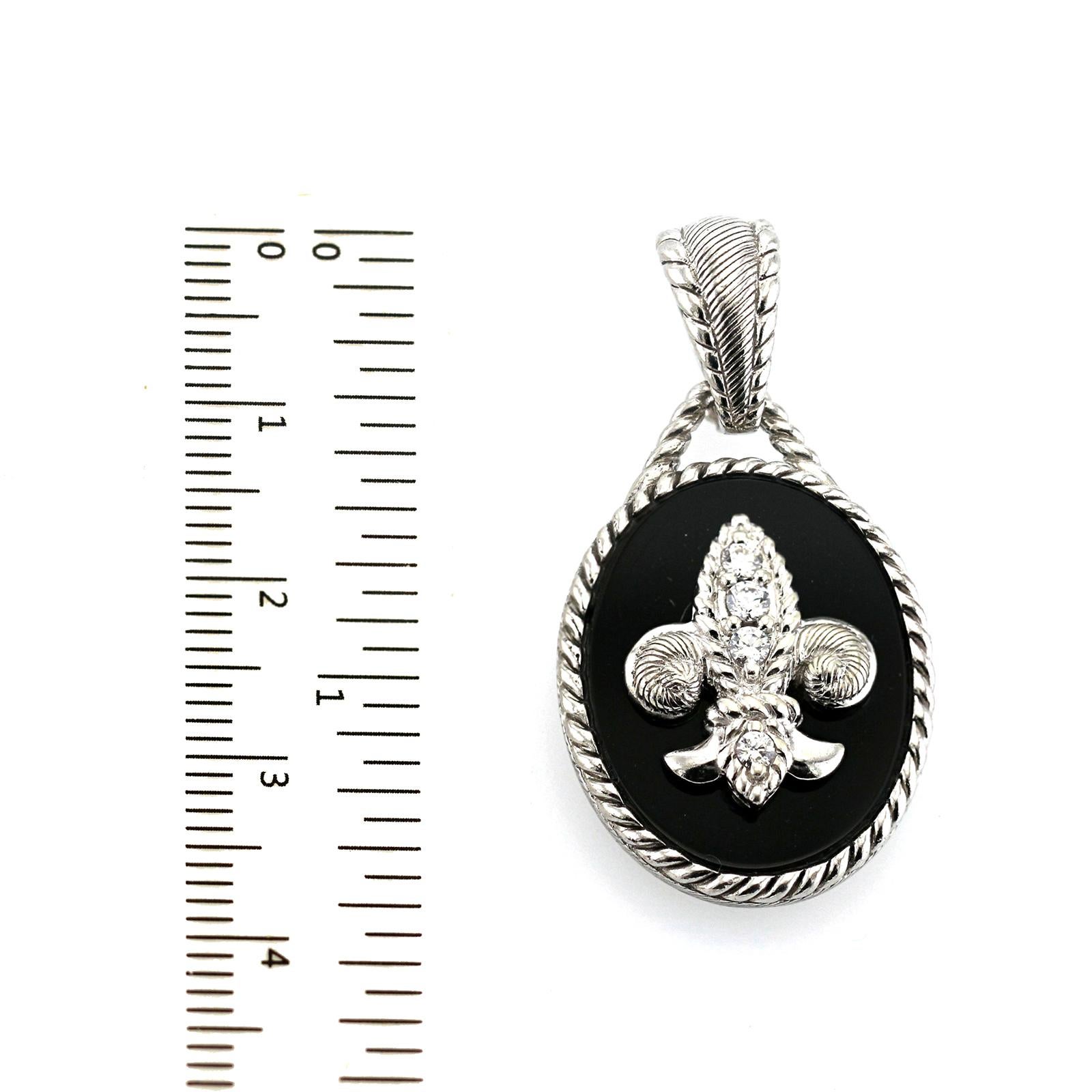 Auténtico colgante Flor de Lis de ónix y circonitas de plata de ley 925 de Judith Ripka en Excelente estado para la venta en Los Angeles, CA