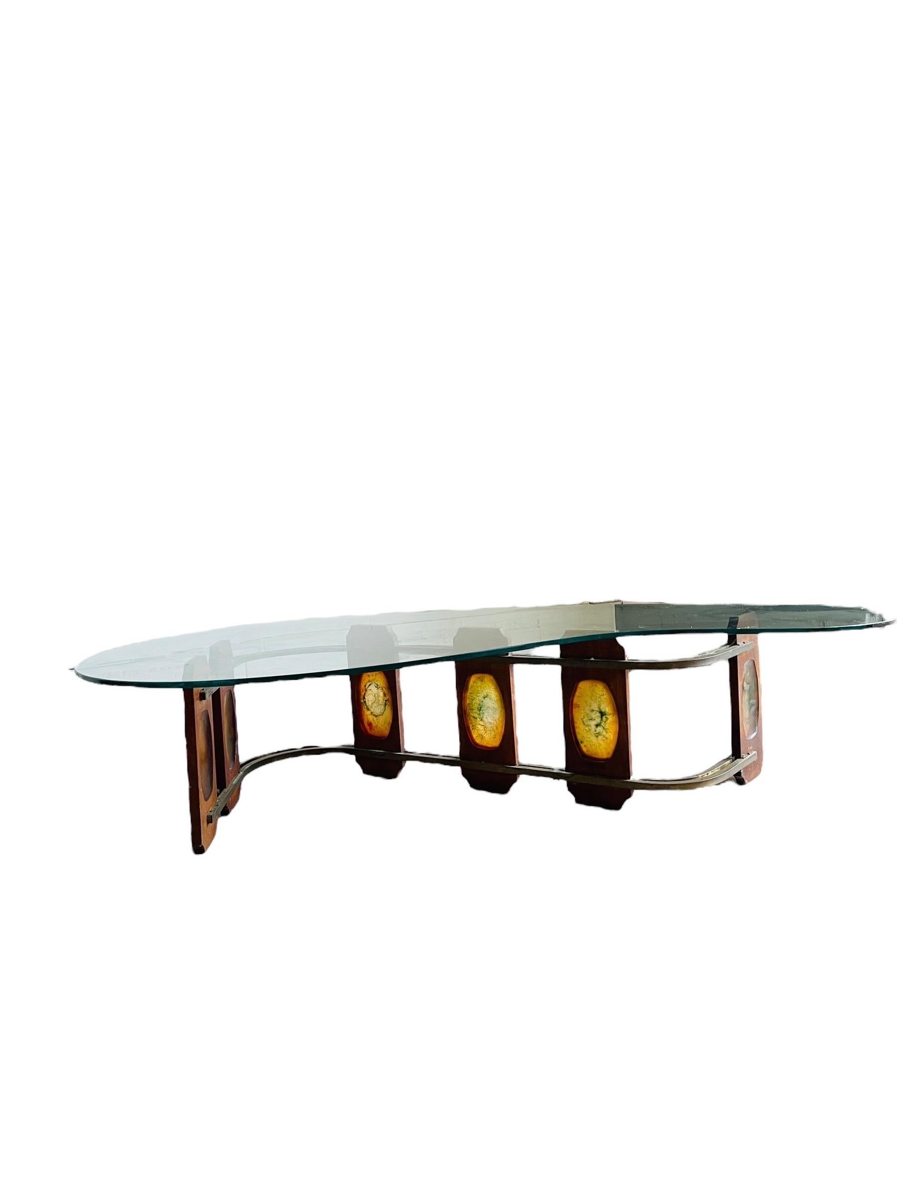 Laiton Authentique table basse en verre en forme de rein en vente