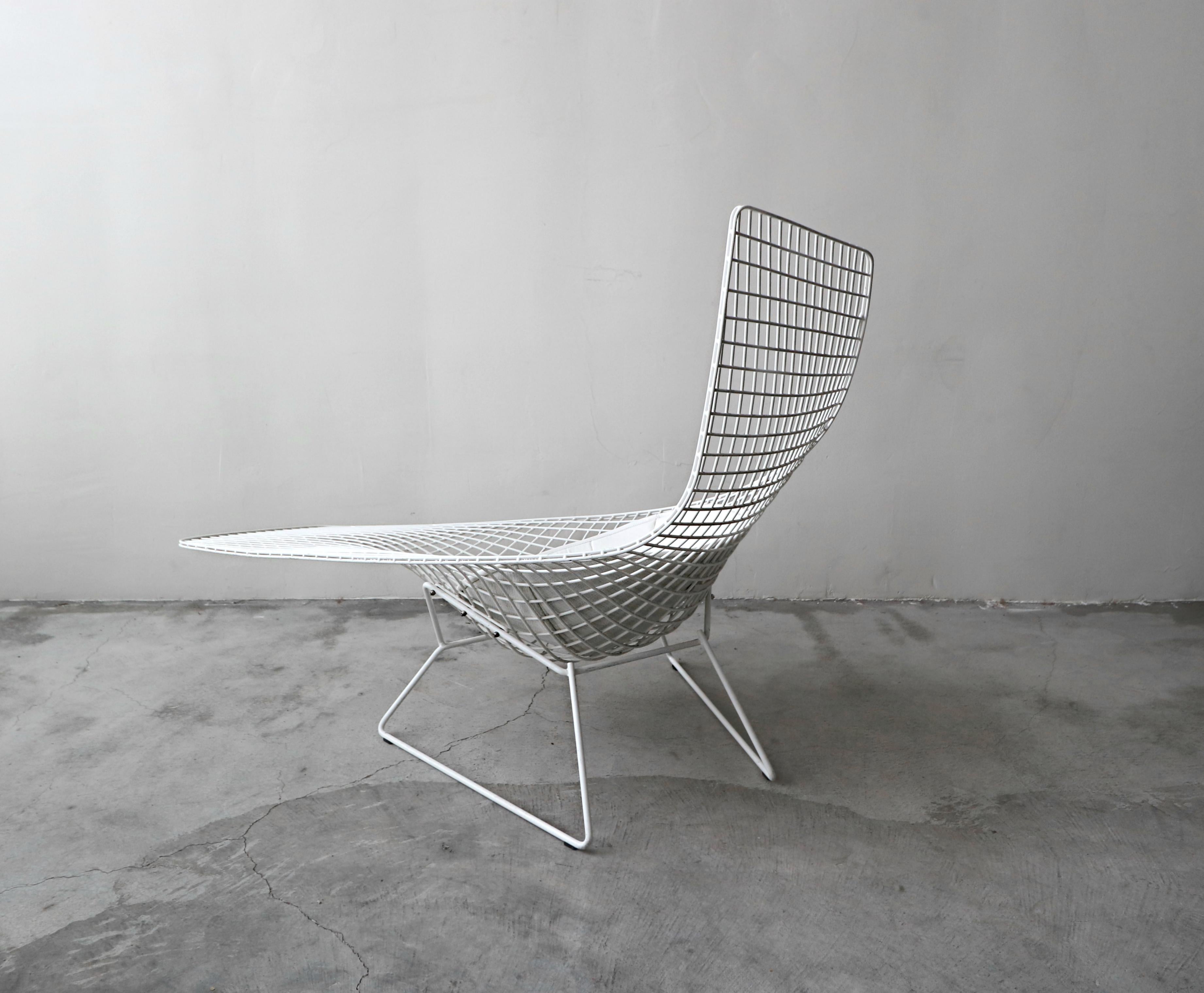 Minimalist Authentic Knoll Bertoia Asymmetric Chaise