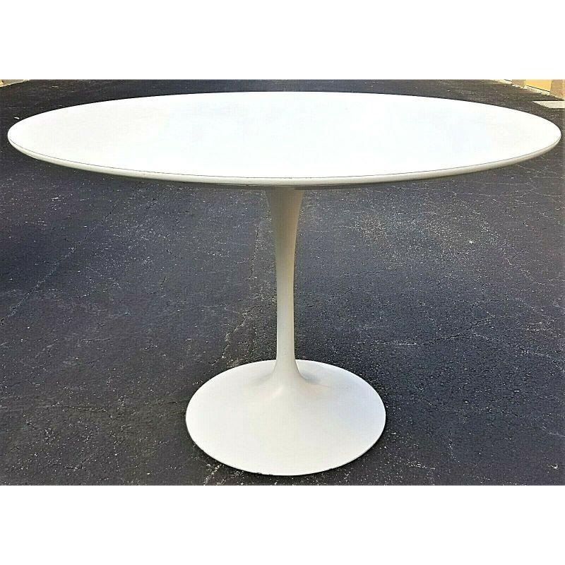 Original 1970's Knoll Eero Saarinen Tulip dining table 42