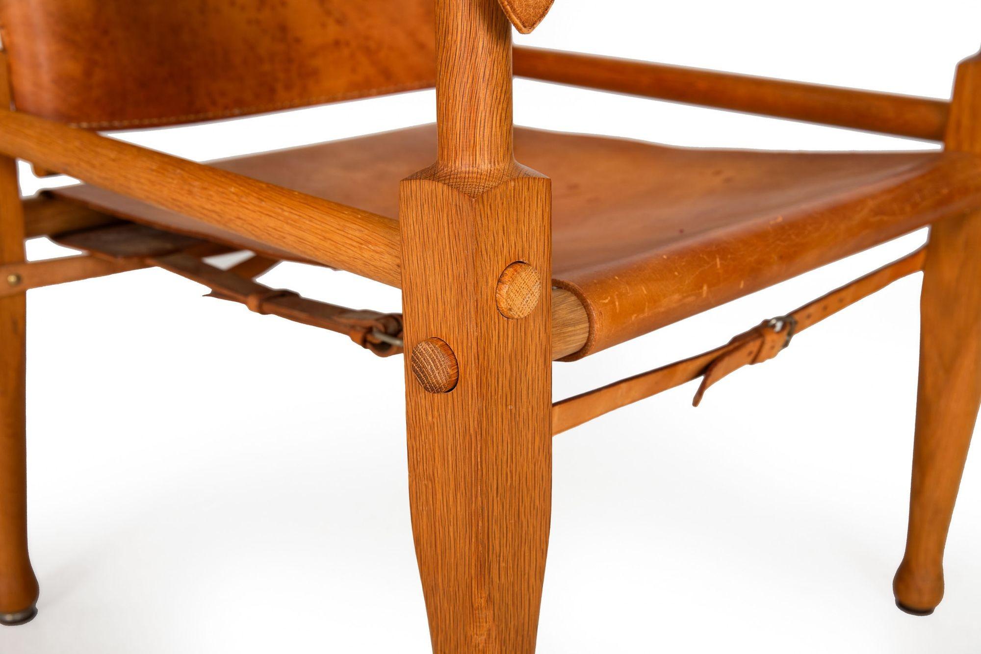 Authentic Leather and Oak “Safari” Arm Chair by Wilhelm Kienzle circa 1950 For Sale 4