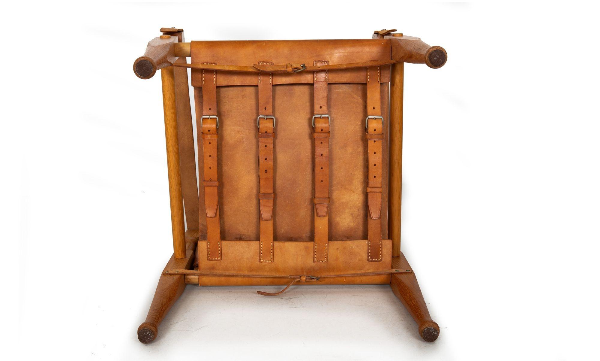 Authentic Leather and Oak “Safari” Arm Chair by Wilhelm Kienzle circa 1950 For Sale 7