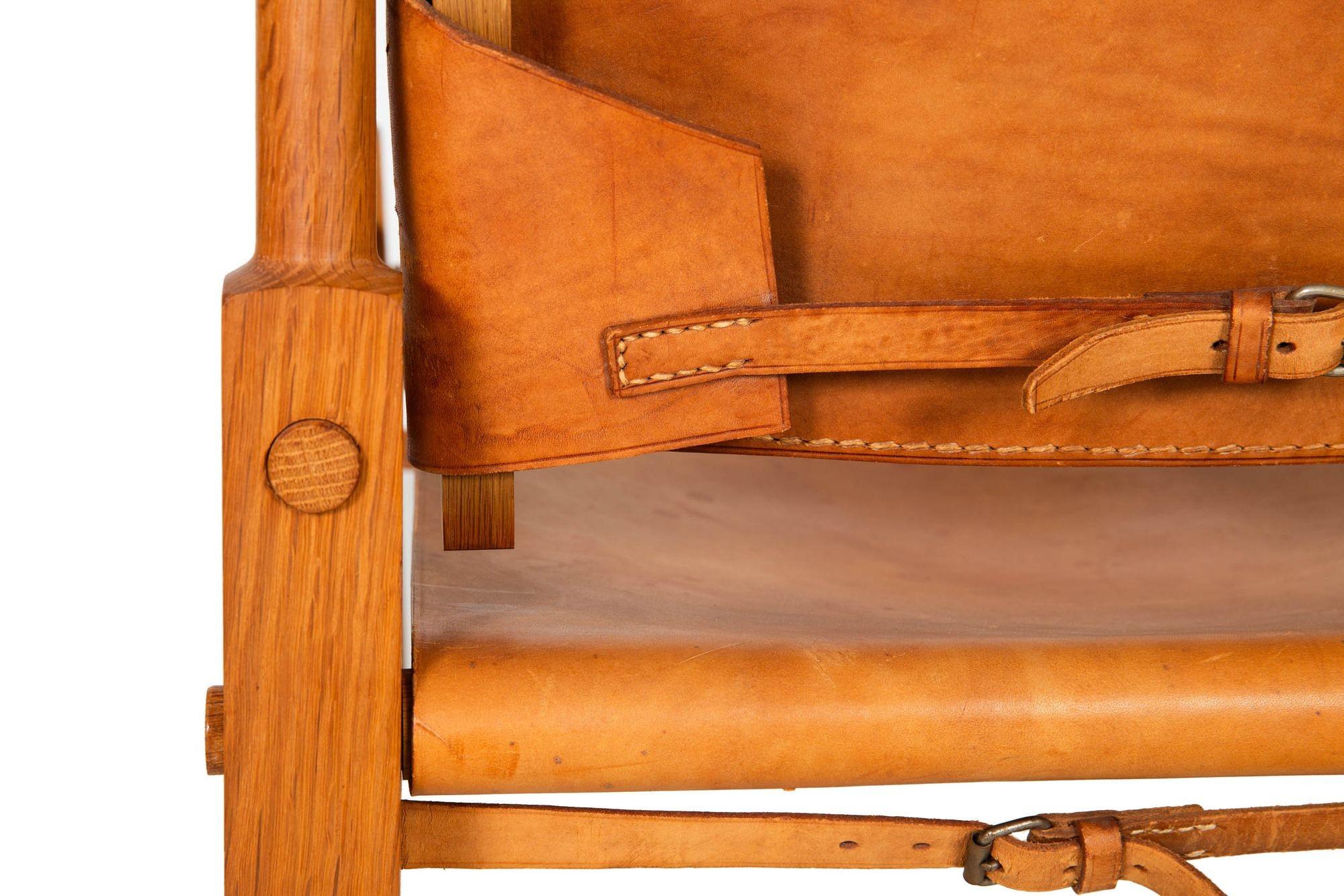 Authentic Leather and Oak “Safari” Arm Chair by Wilhelm Kienzle circa 1950 For Sale 8
