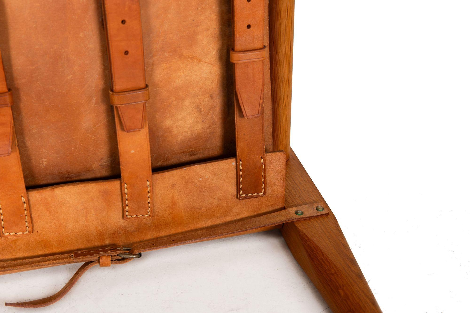 Authentic Leather and Oak “Safari” Arm Chair by Wilhelm Kienzle circa 1950 For Sale 11
