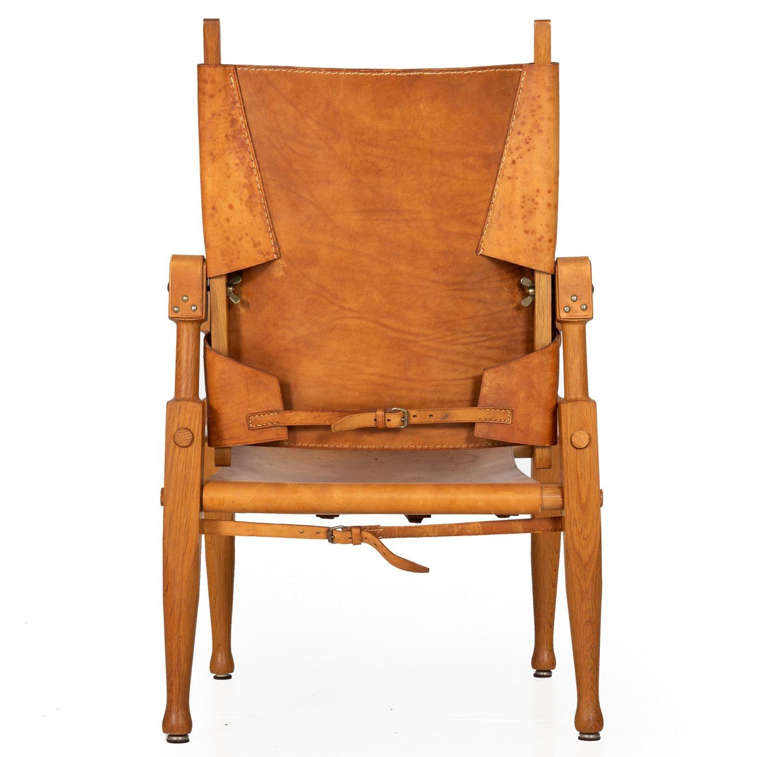 Mid-Century Modern Authentic Leather and Oak “Safari” Arm Chair by Wilhelm Kienzle circa 1950 For Sale