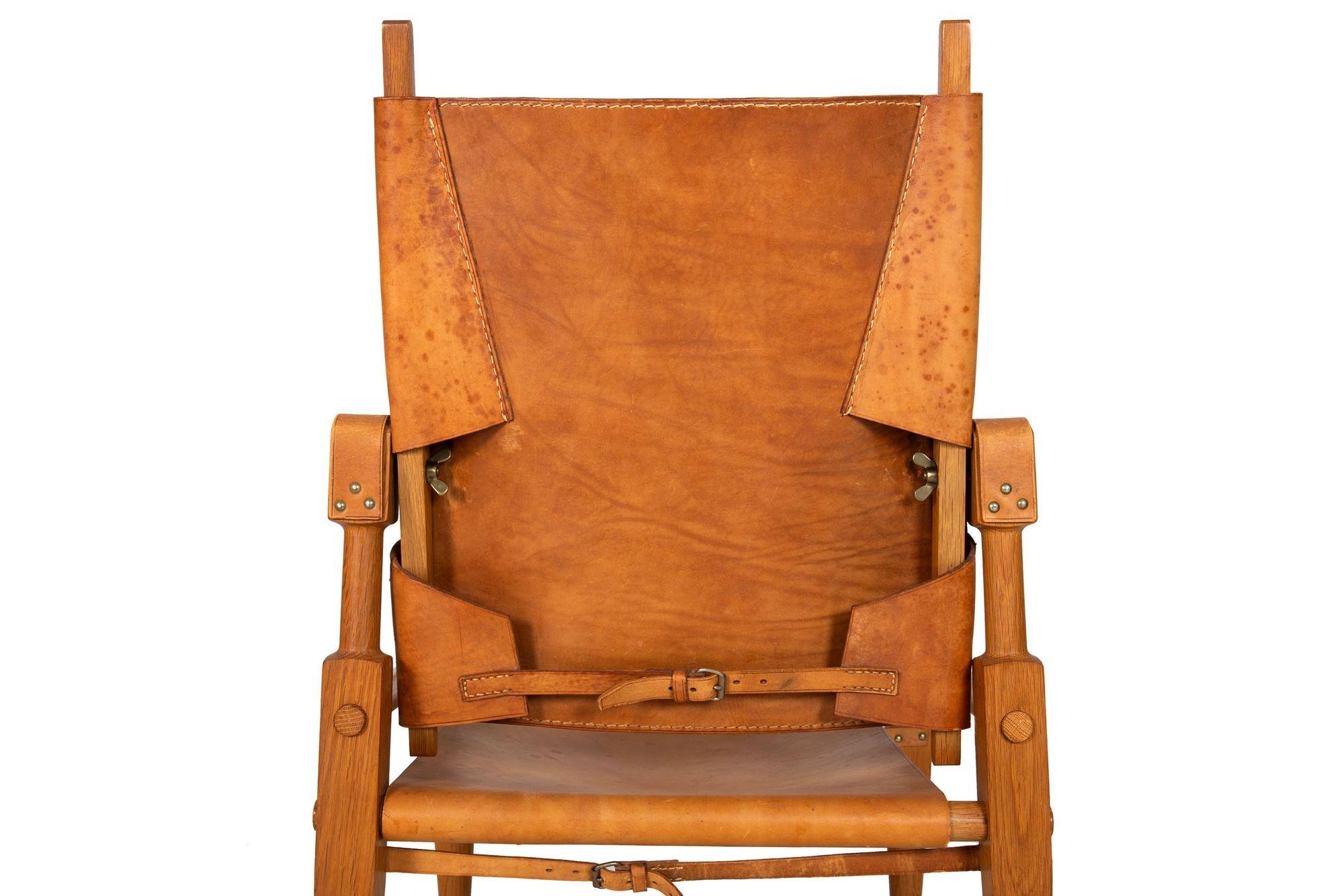 20th Century Authentic Leather and Oak “Safari” Arm Chair by Wilhelm Kienzle circa 1950 For Sale