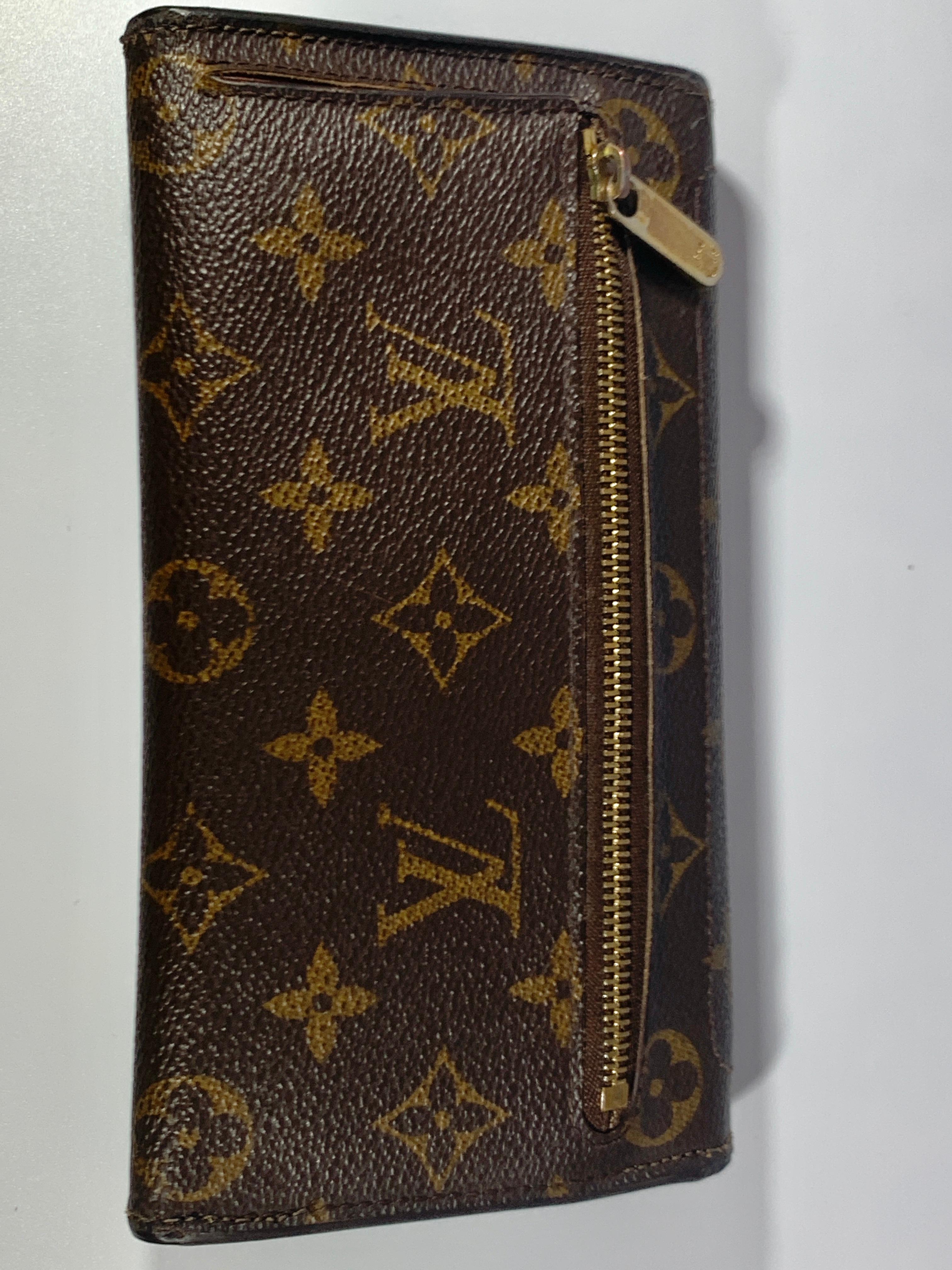 lv bi fold wallet