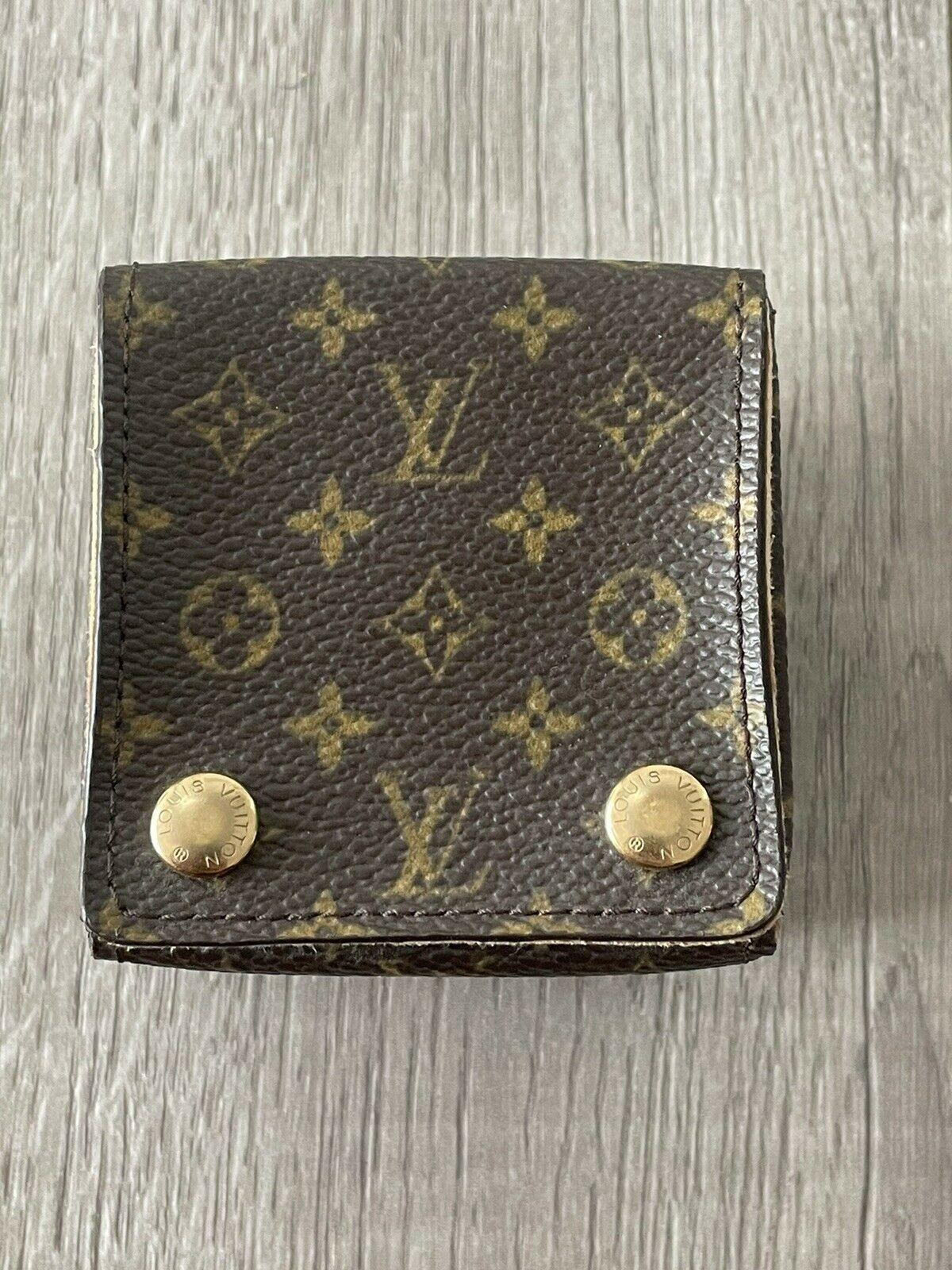 lv jewelry case