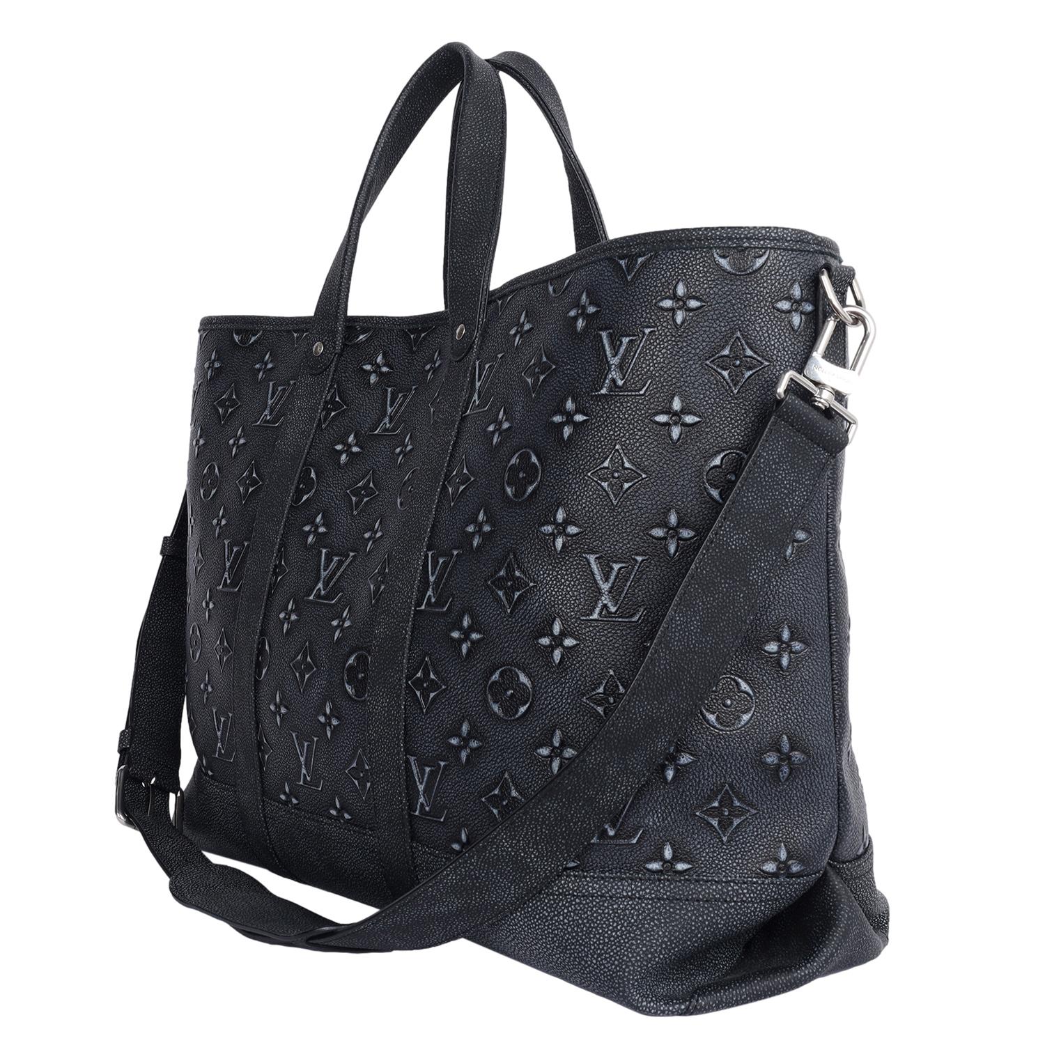 Louis Vuitton Black Monogram Leather Journey Tote Shoulder Bag For Sale 3