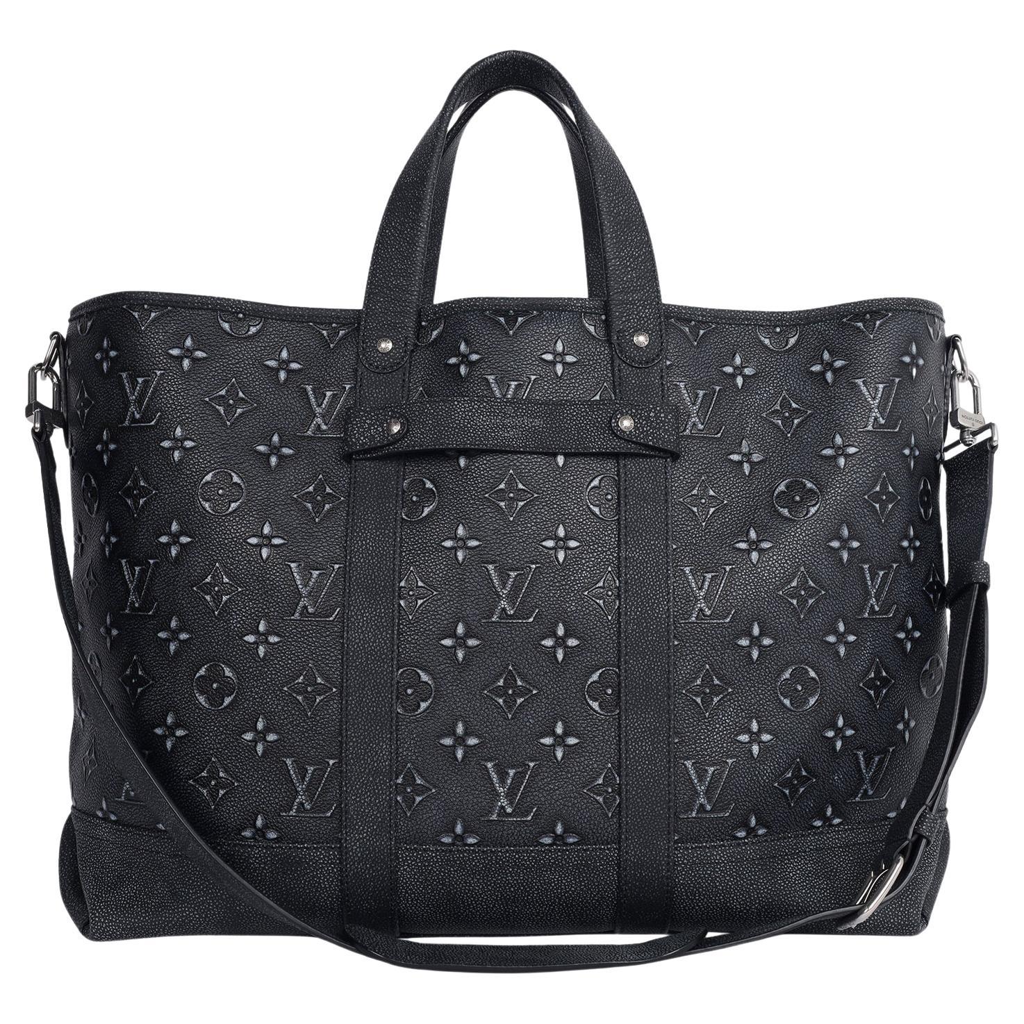 Schwarze Monogramm Leder Journey Tote Umhängetasche von Louis Vuitton Journey im Angebot