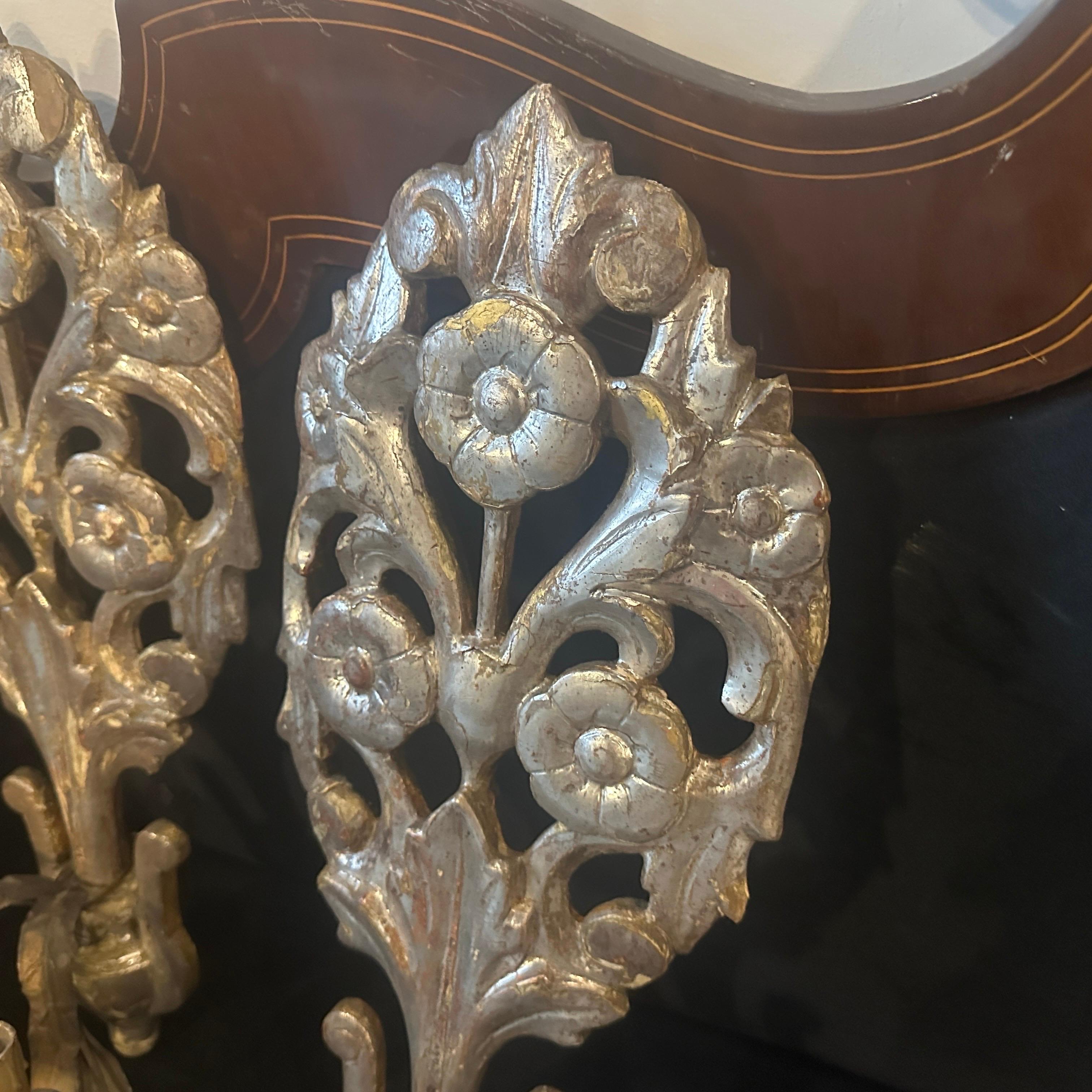 Auténticos candelabros de pared Luis XVI de madera de tilo plateada de Sicilia y hierro Hoja de plata en venta