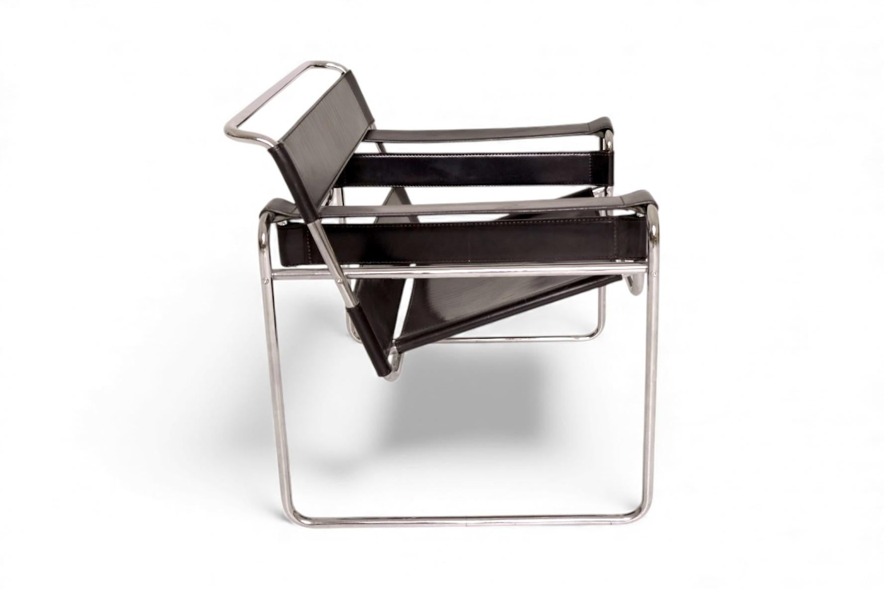 Acciaio Sedia autentica Marcel Breuer Wassily di Fasem, in pelle nera e cromo in vendita