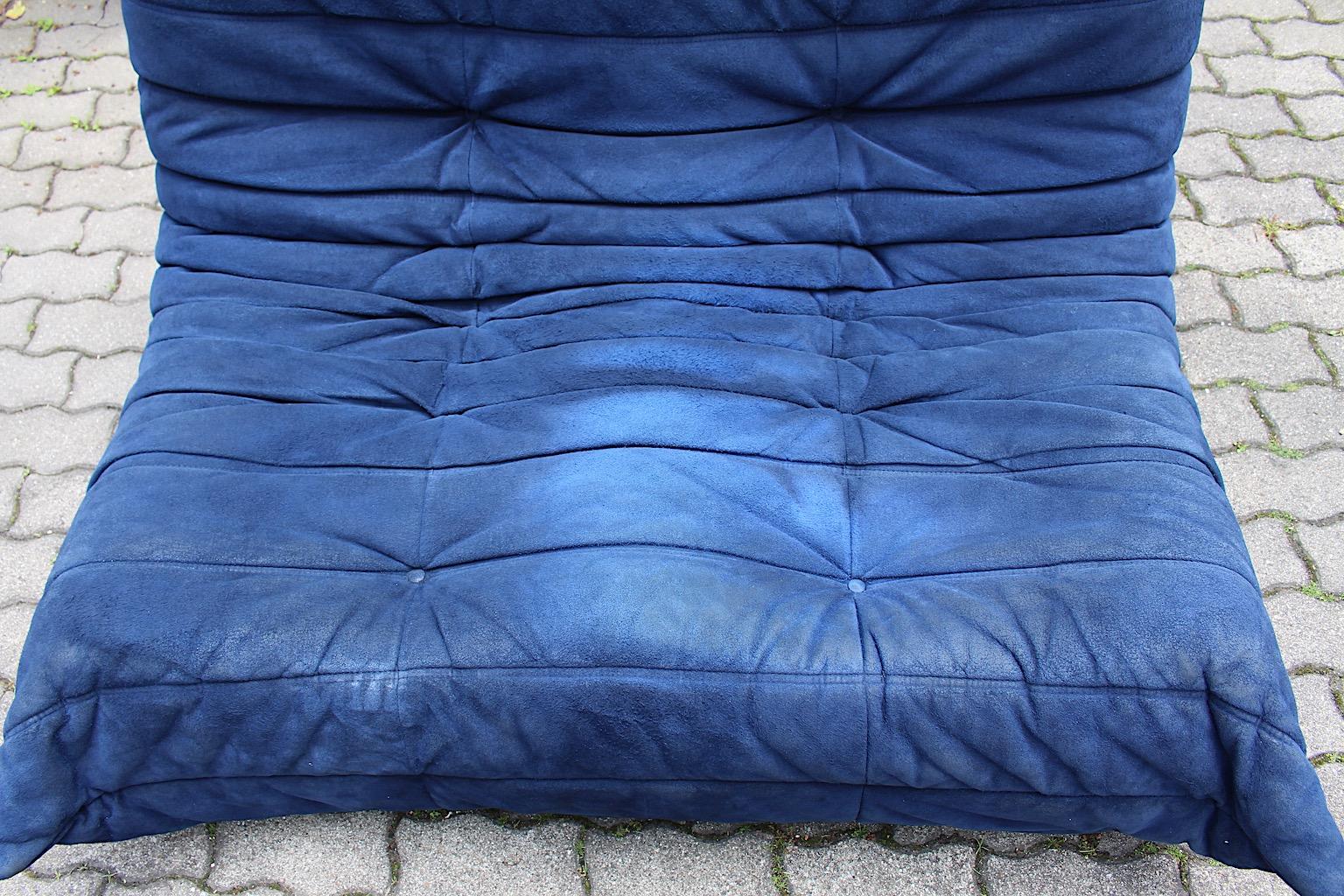 Space Age Togo Love Seat Two Seater Blue Ultra Suede Ligne Roset 1970s France For Sale 10