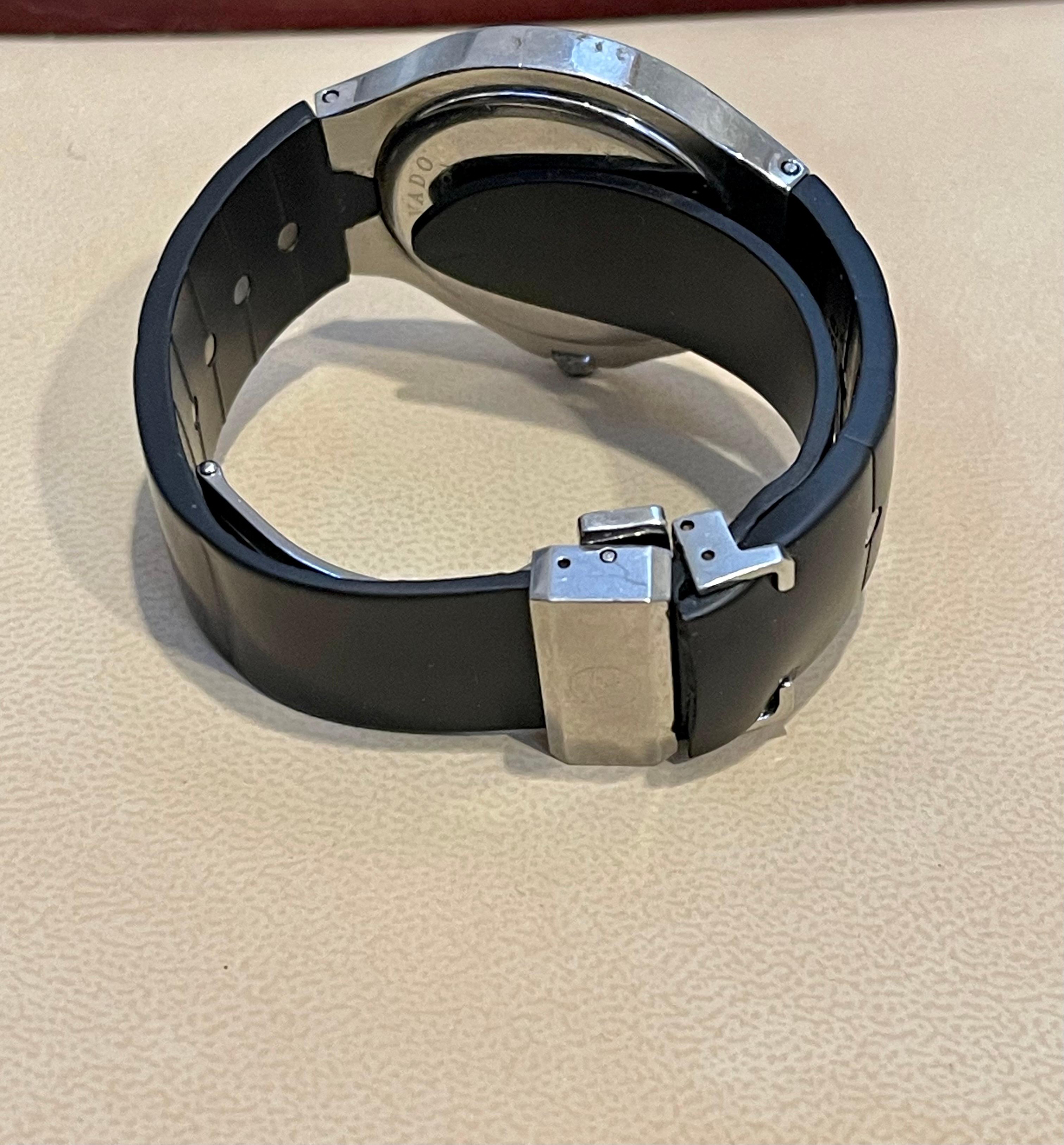 Authentic Movado Women's Sports Edition Black Dial Rubber Strap Watch In Excellent Condition In New York, NY
