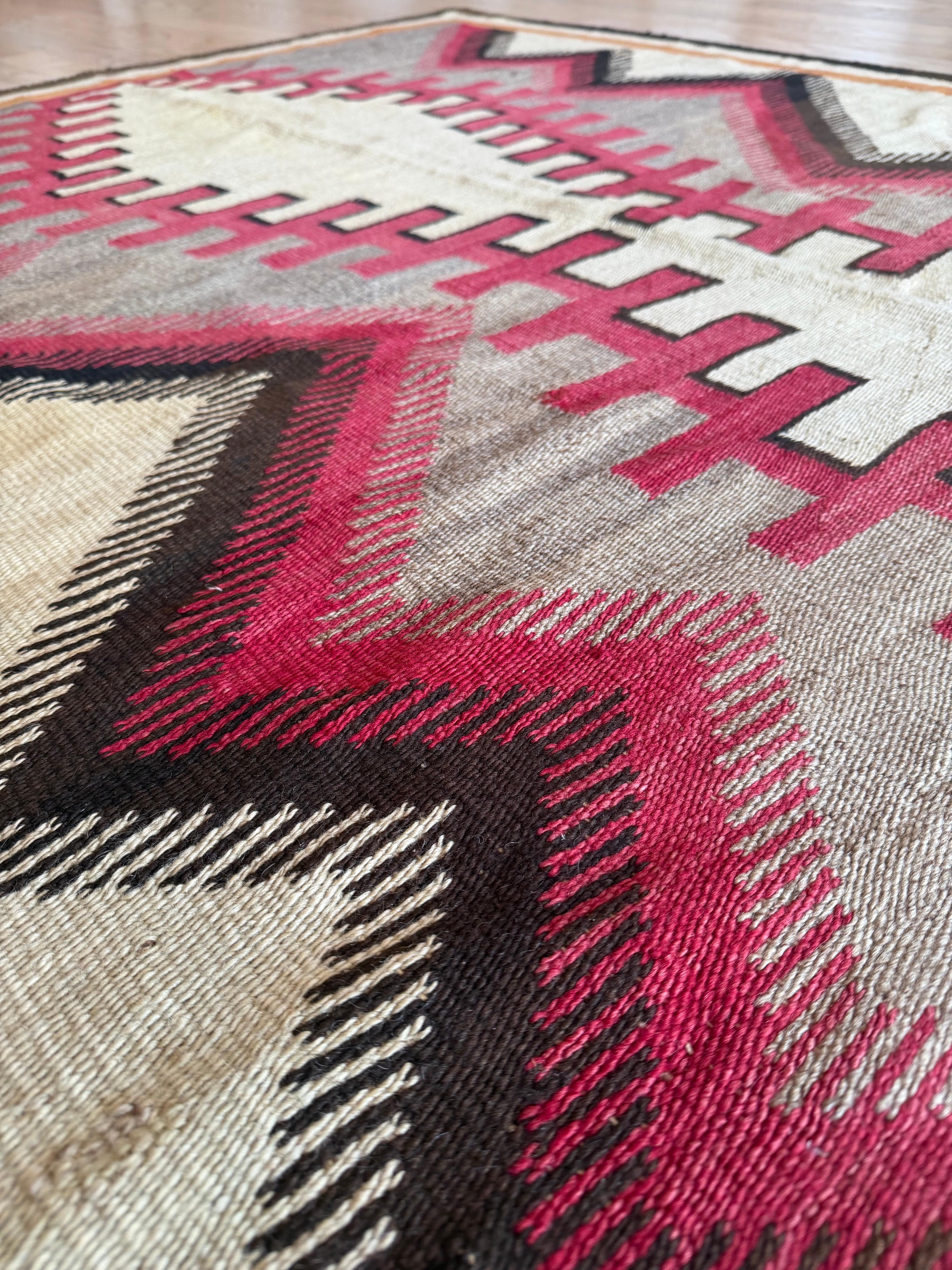 Lana Autentico tappeto Navajo 1910 tessuto a mano dai nativi americani con zigzag dentellato in vendita