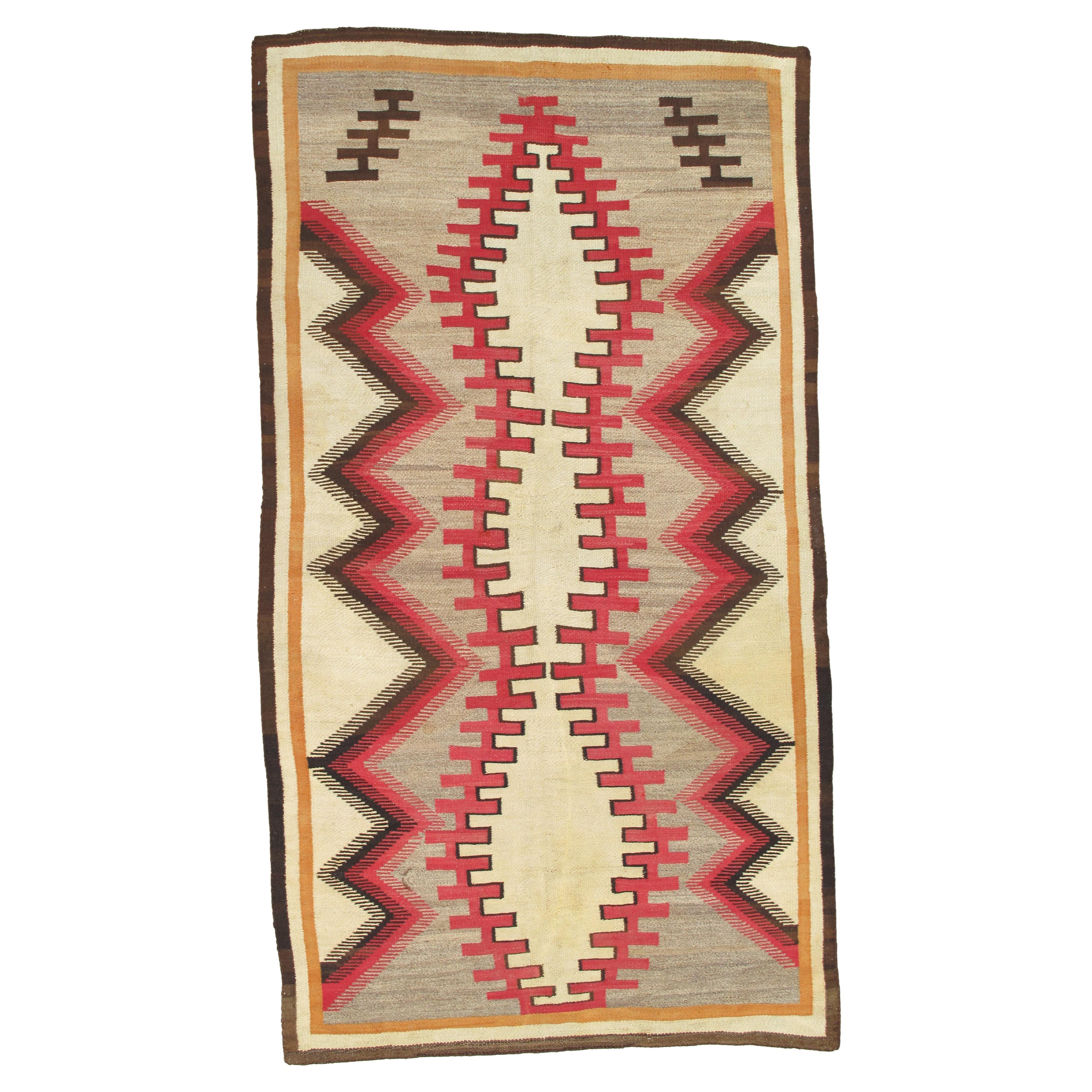 Autentico tappeto Navajo 1910 tessuto a mano dai nativi americani con zigzag dentellato in vendita