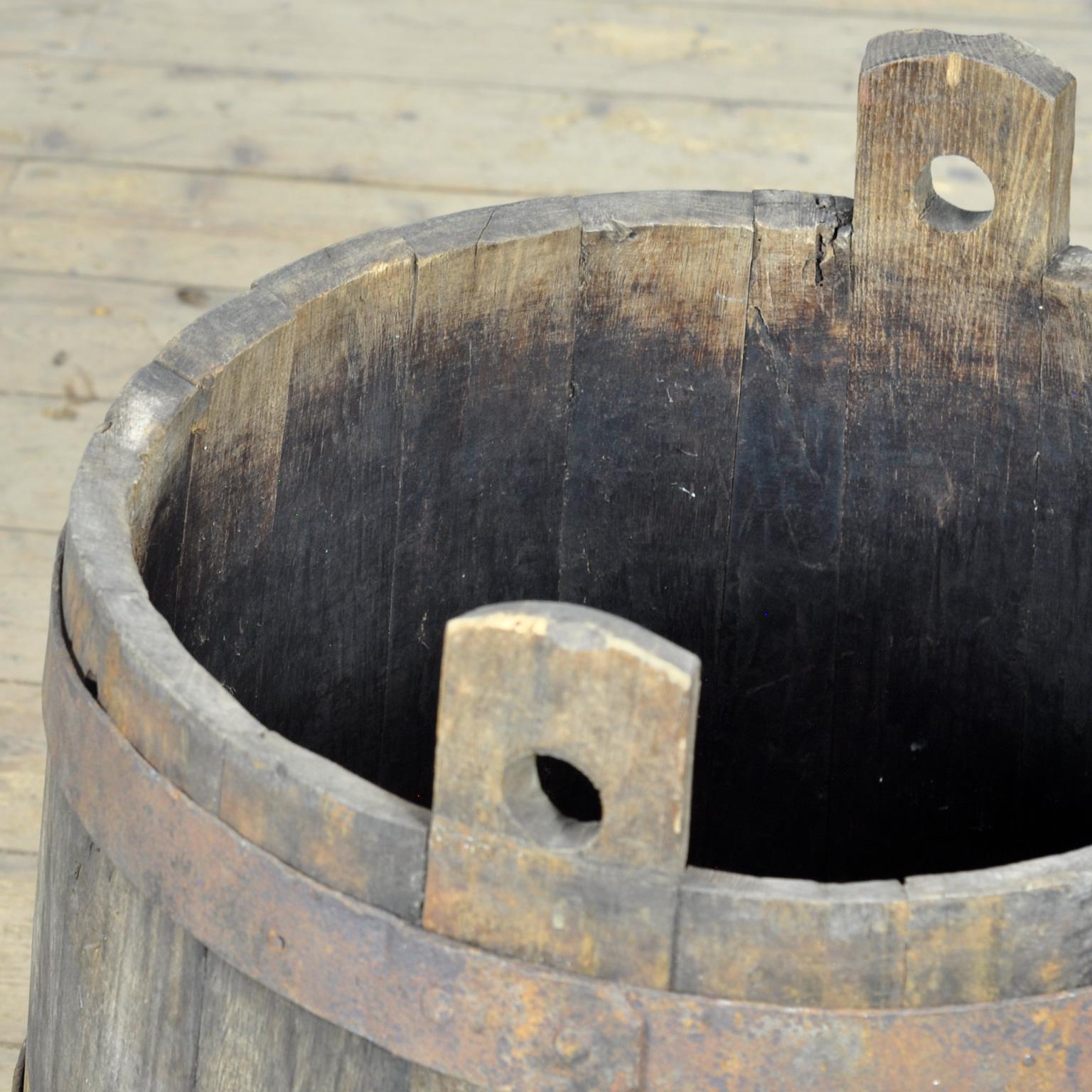 Early 20th Century Authentic oak storage barrel, circa 1910 For Sale