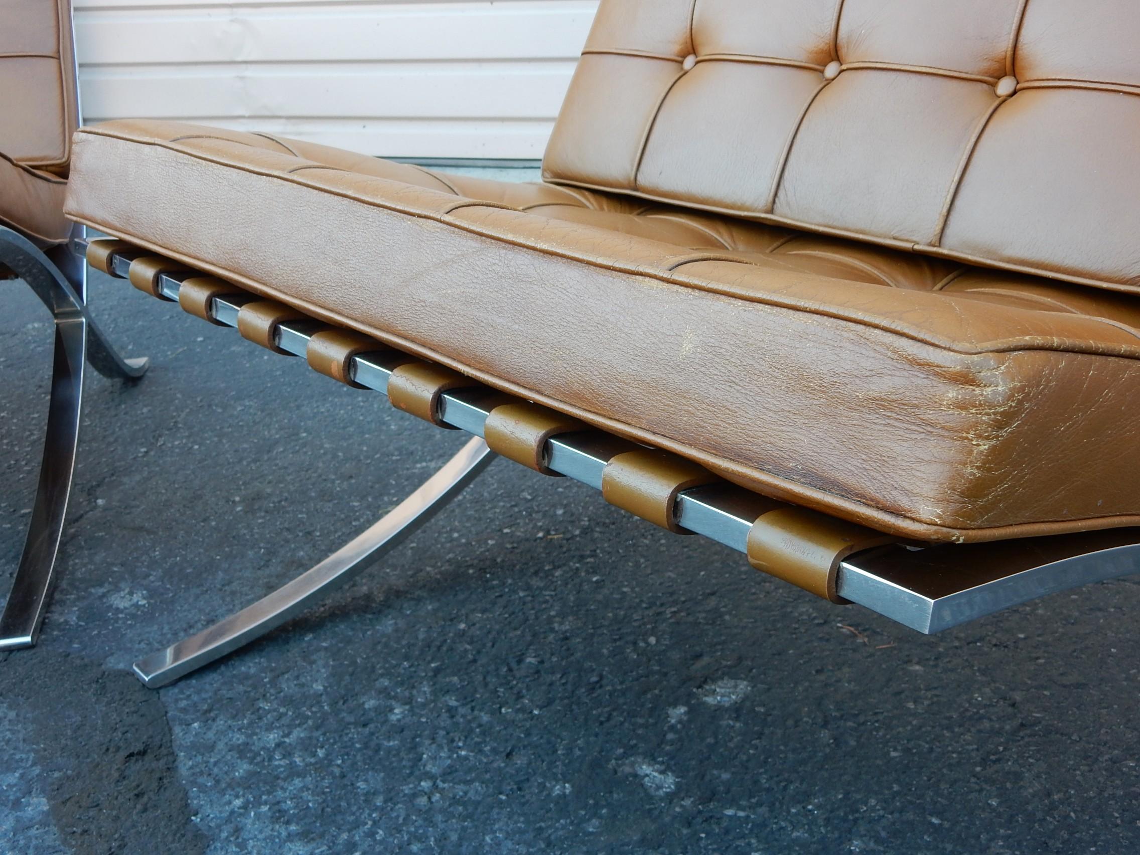 Authentic Original 1960's Knoll Barcelona Lounge Chairs in Cognac Leather 5