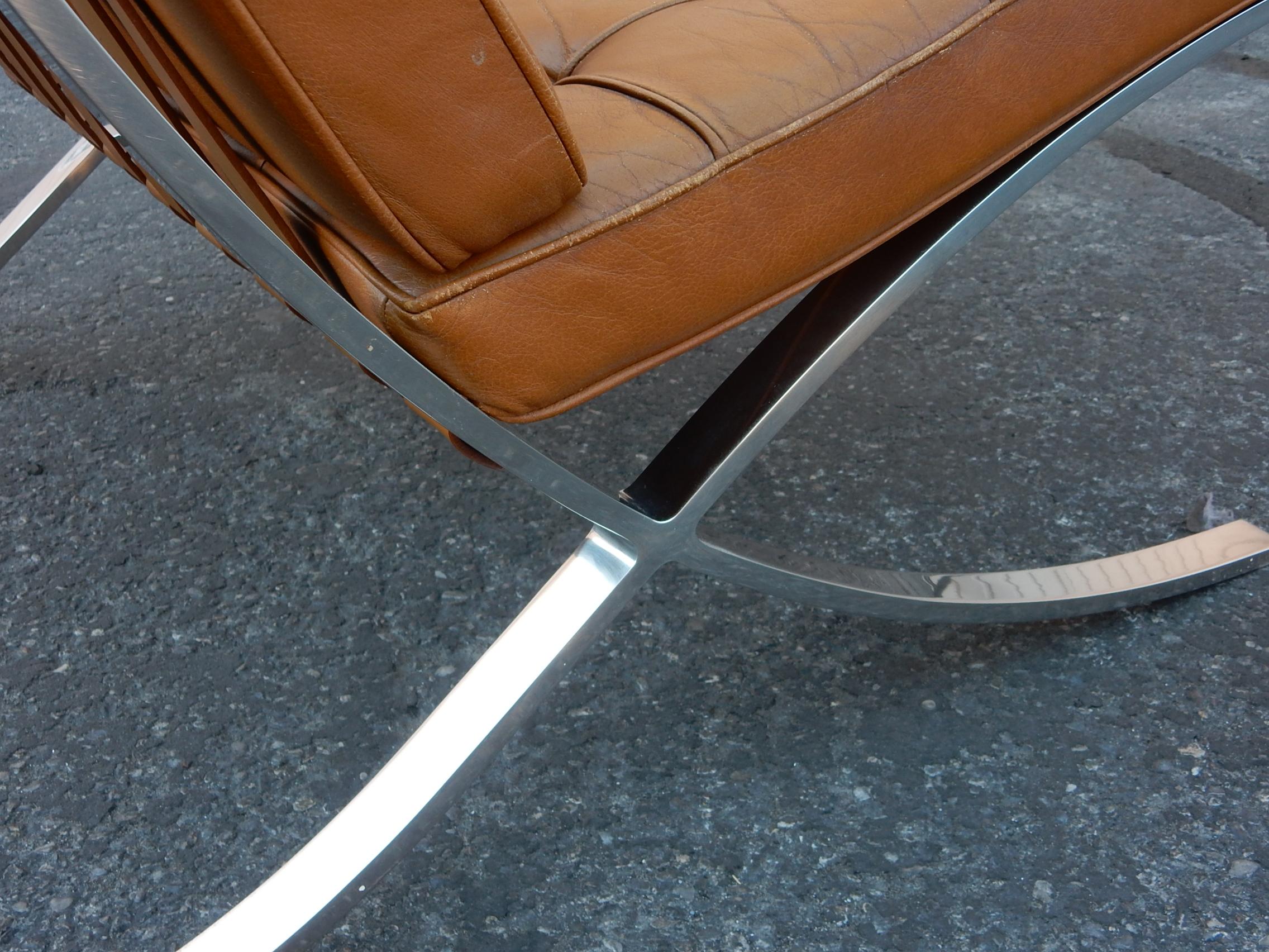 Authentic Original 1960's Knoll Barcelona Lounge Chairs in Cognac Leather 2
