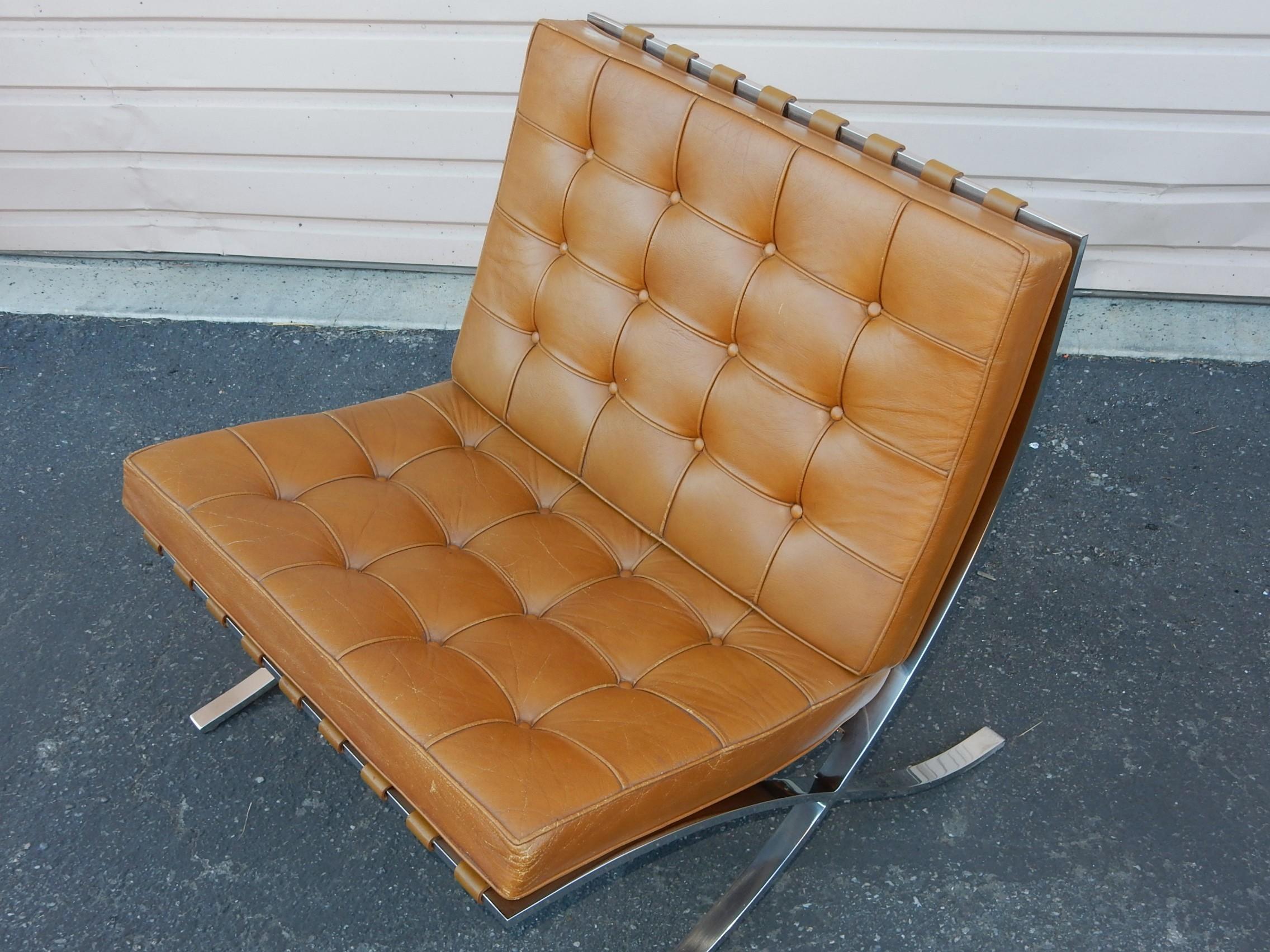 Authentic Original 1960's Knoll Barcelona Lounge Chairs in Cognac Leather 3