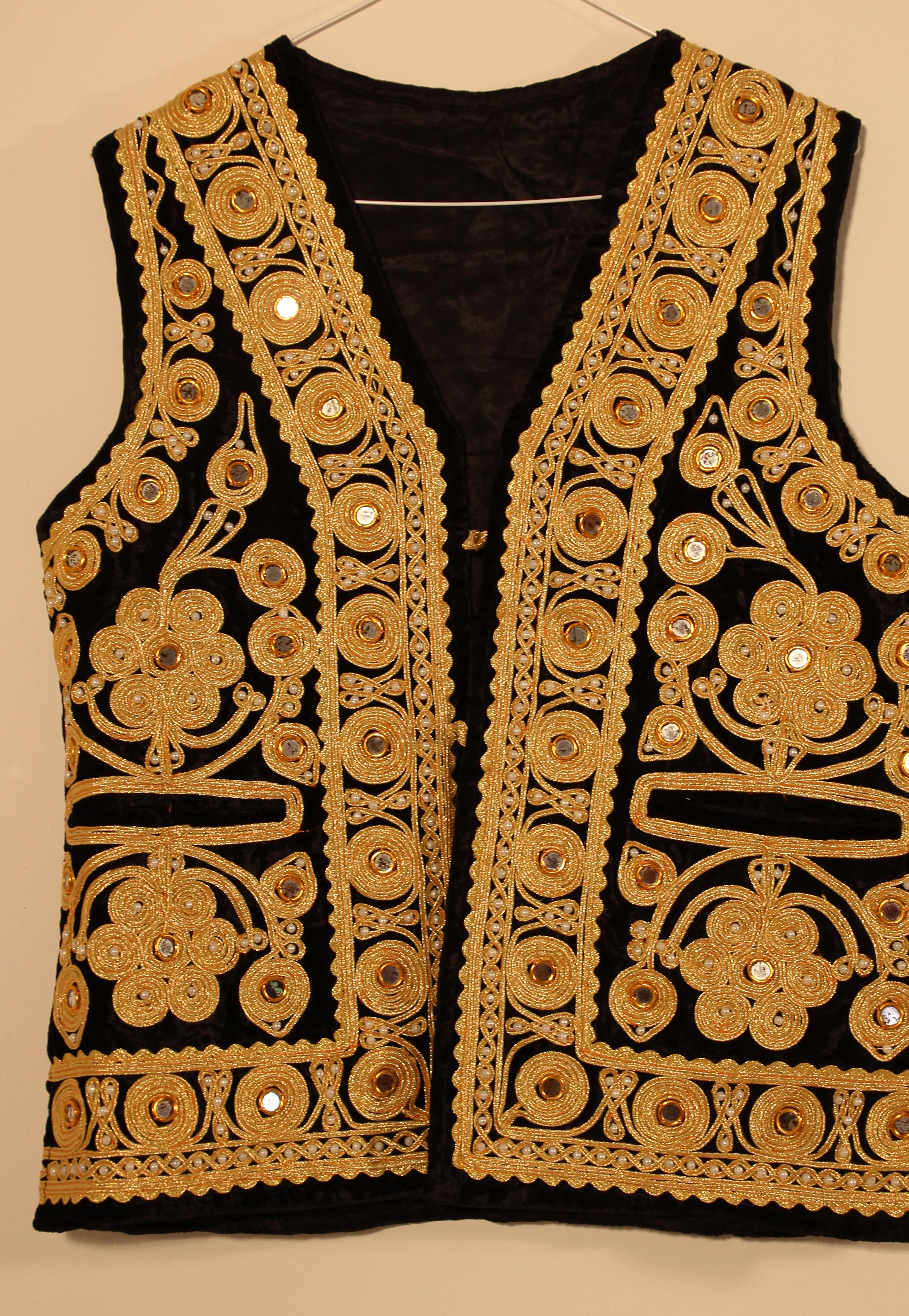 Authentique gilet turc ottoman en velours vert Bon état à North Hollywood, CA