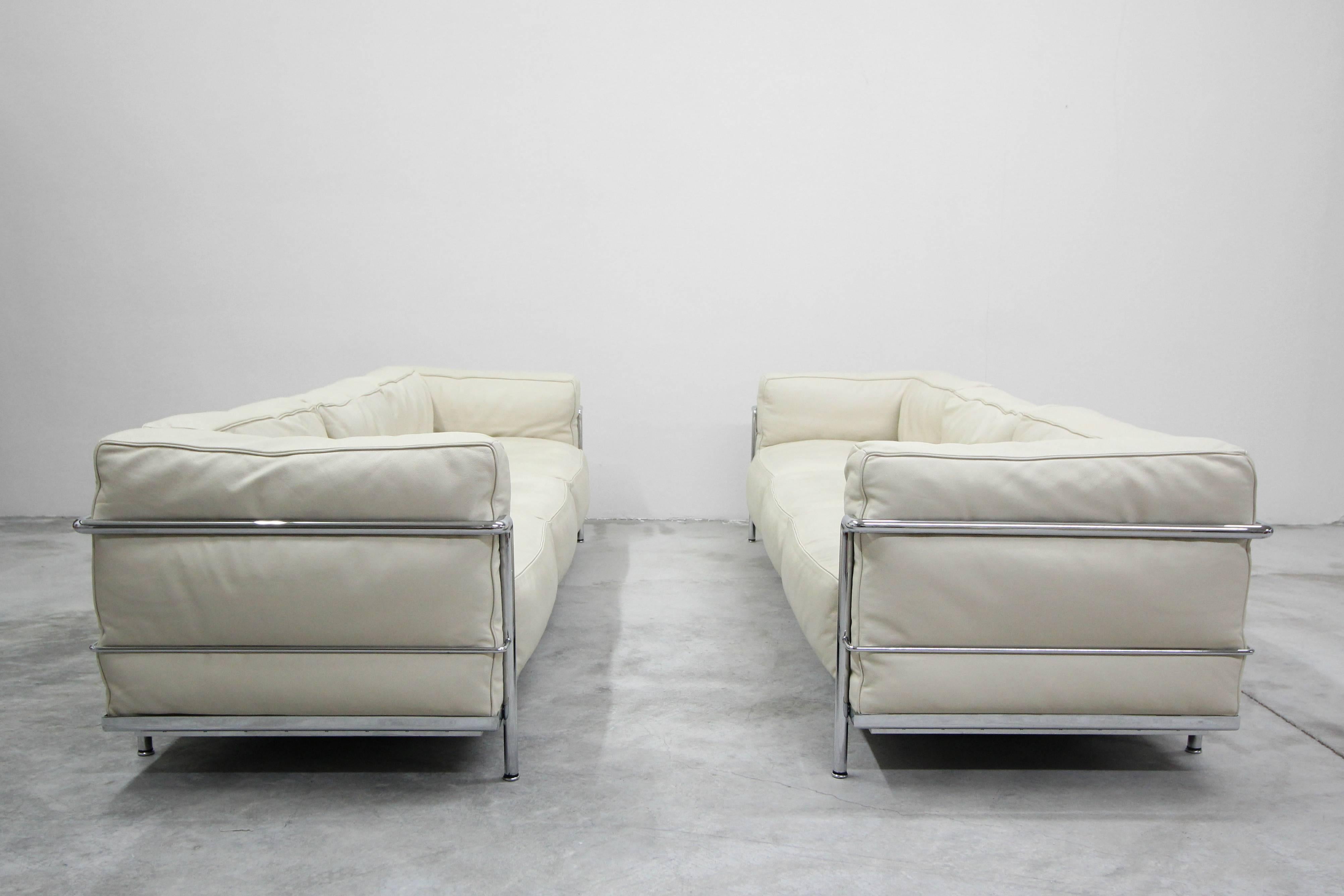 A rare pair of LC3 Grand Modele sofas designed by Le Corbusier, Pierre Jeanneret and Charlotte Perriand, produced by Cassina. Designed in 1928, but still being manufactured today, the LC3 is proof that great design is timeless.

Seize your