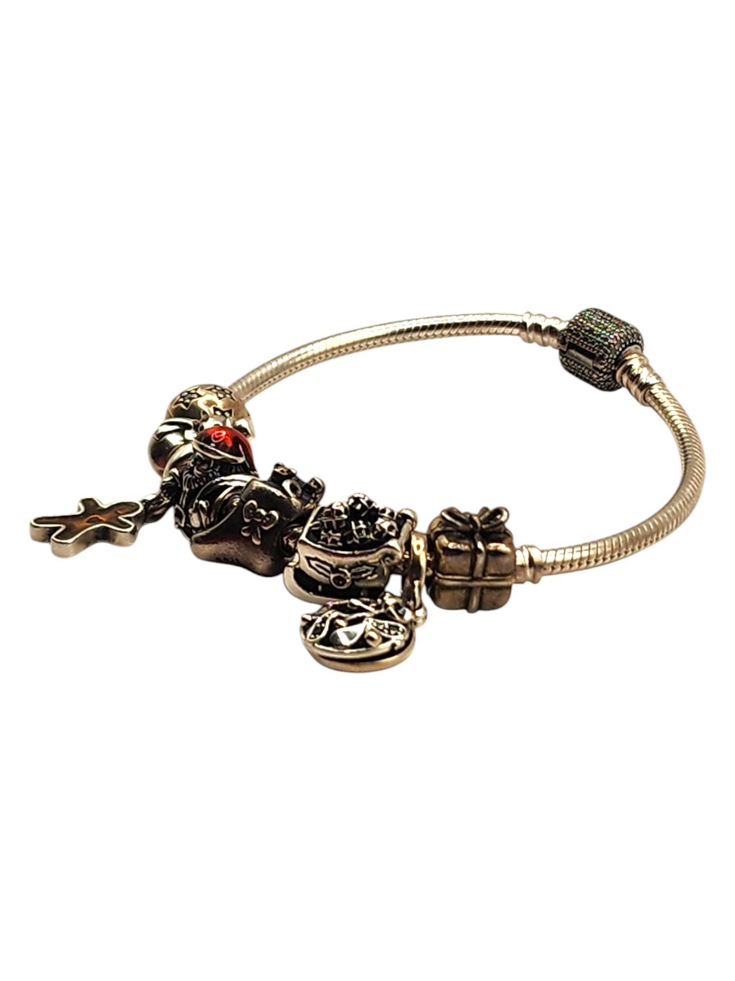 Authentic Pandora Sterling Silver Holiday Christmas Charm Bracelet #19921 In Good Condition In Washington Depot, CT