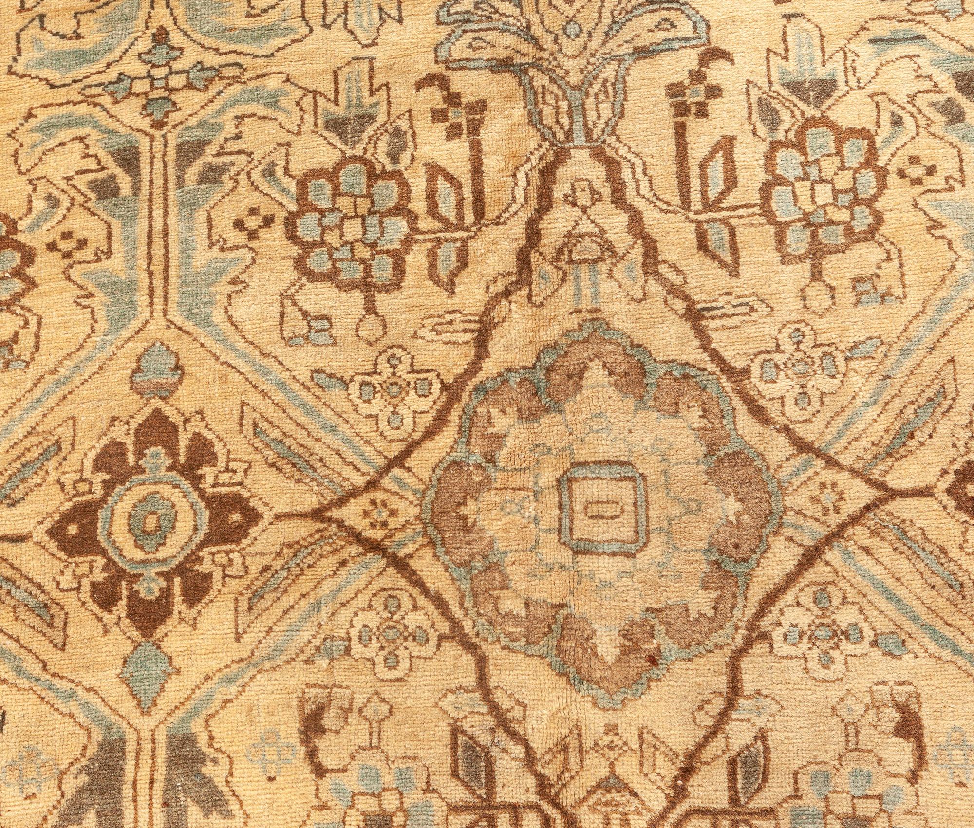 Authentique tapis persan Bidjar botanic en laine fait à la main
Taille : 5'7