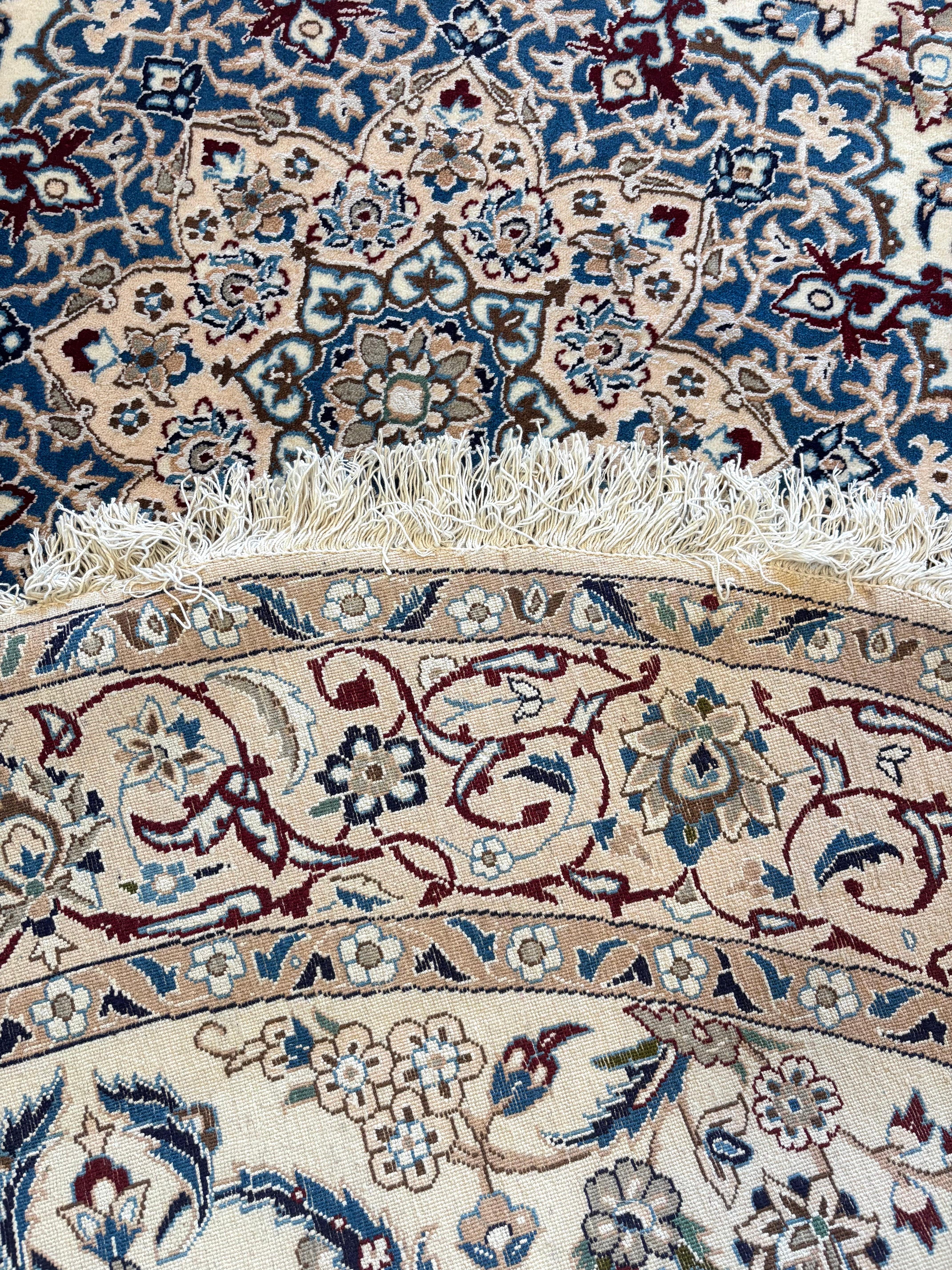 Persian Blue Round Nain  Rug In New Condition For Sale In San Diego, CA