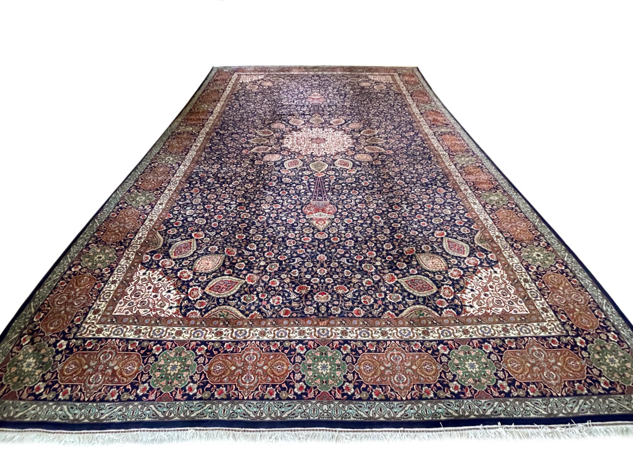 Tappeto persiano Sheikh Safi Design Tabriz in vendita 11