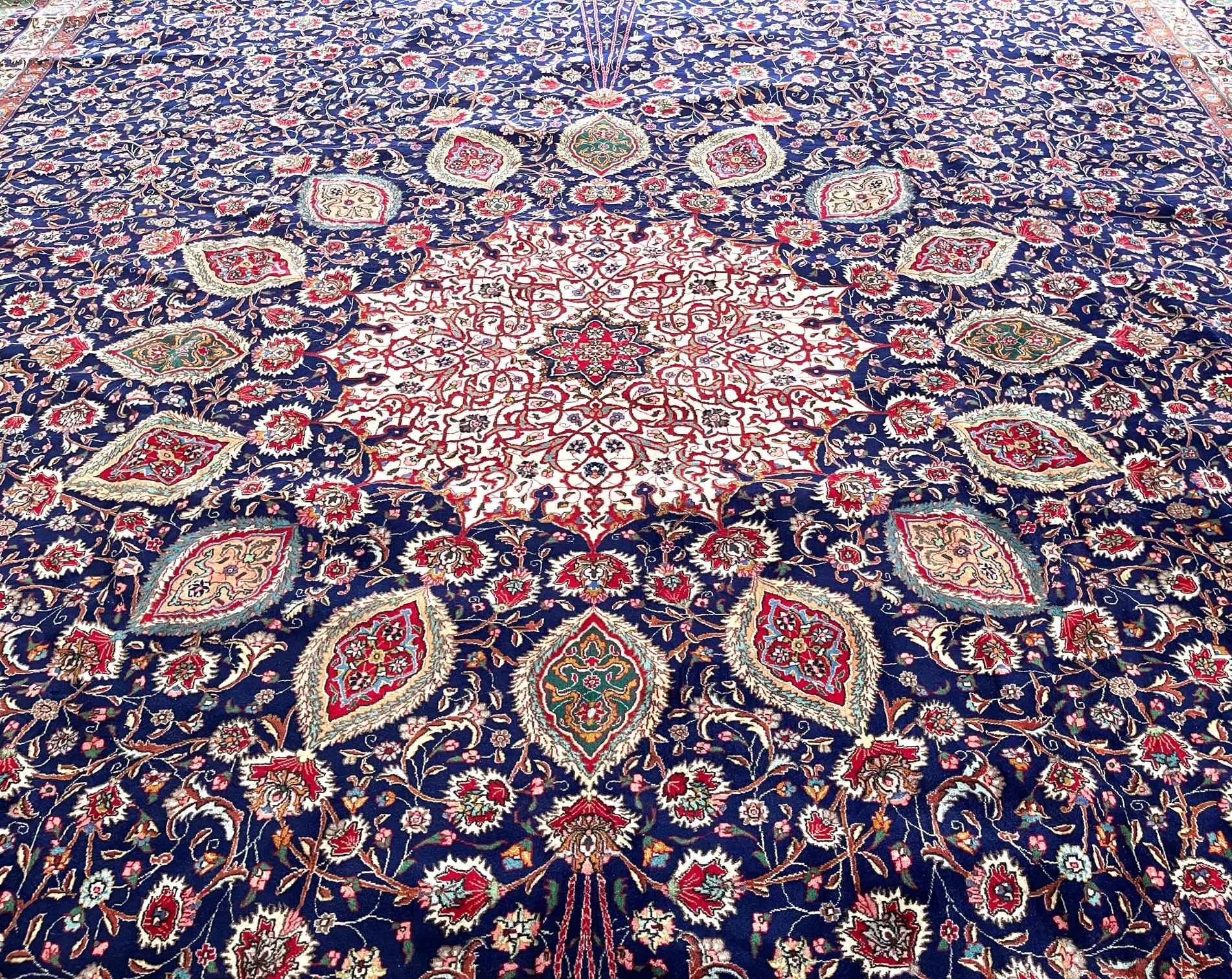 Persiano Tappeto persiano Sheikh Safi Design Tabriz in vendita