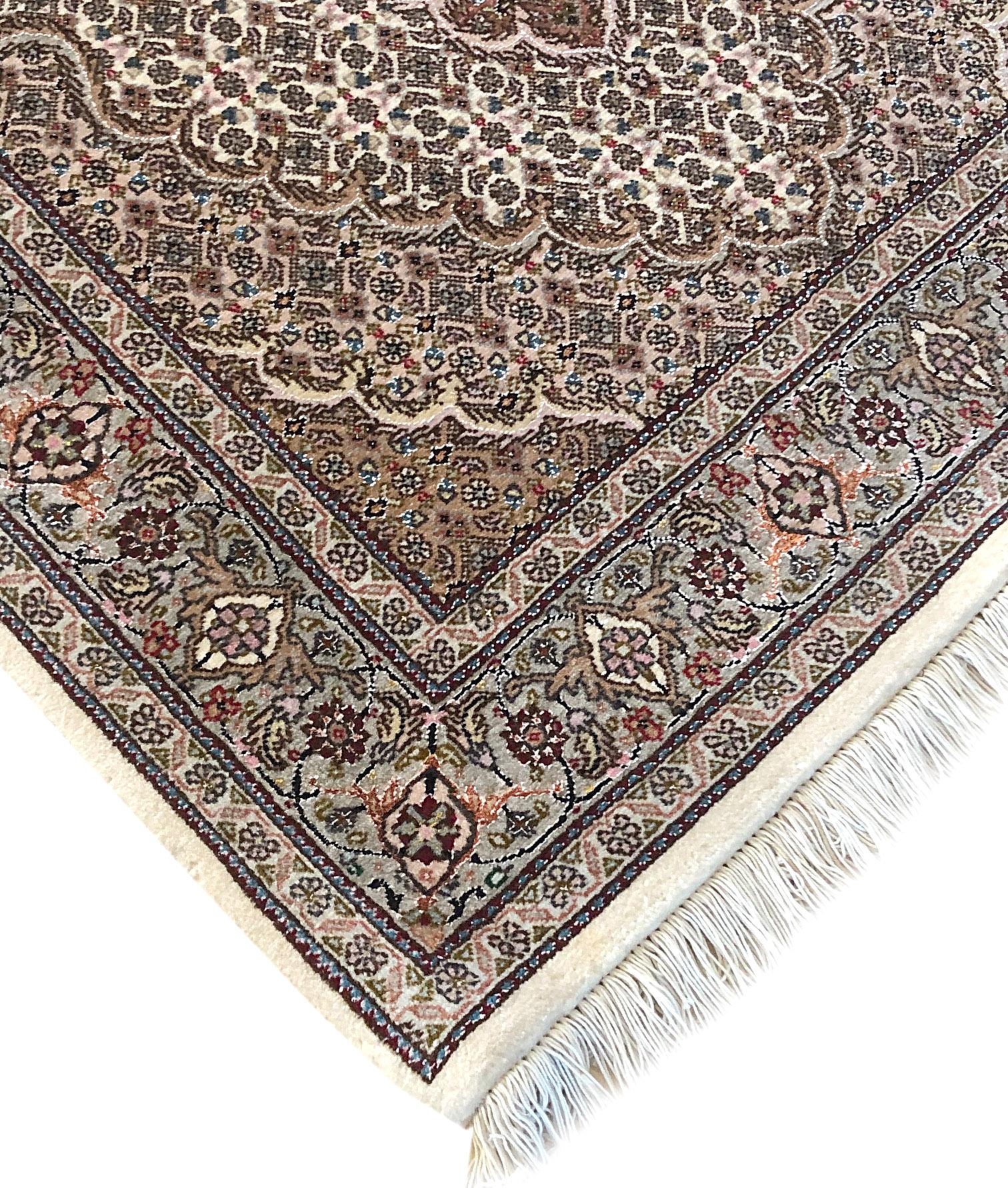 Authentic Persian Hand Knotted Medallion Cream Fish Design ‘Mahi’ Tabriz Runner For Sale 7