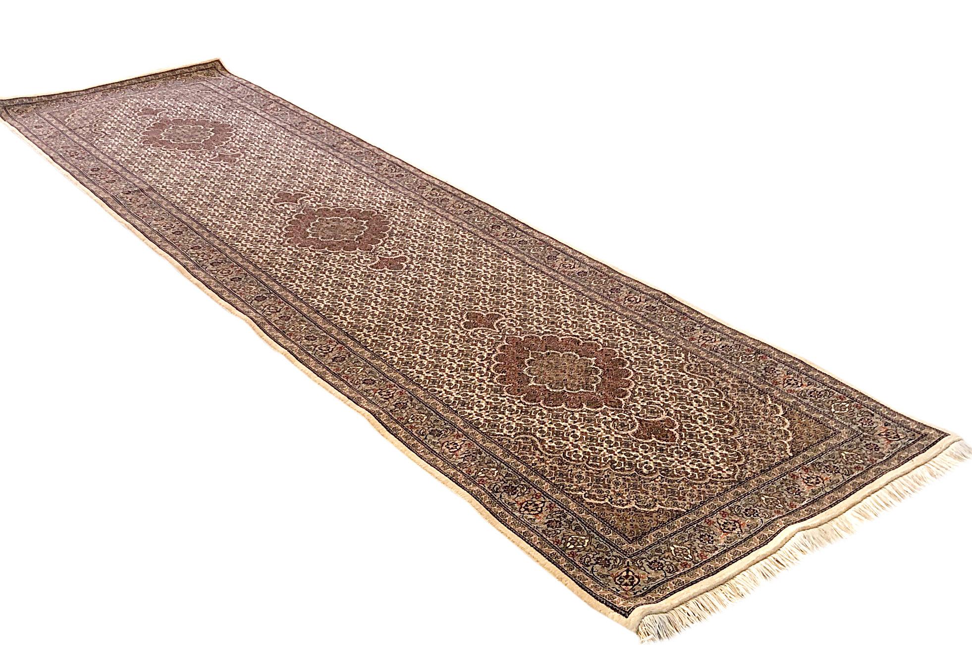 Authentic Persian Hand Knotted Medallion Cream Fish Design ‘Mahi’ Tabriz Runner For Sale 8