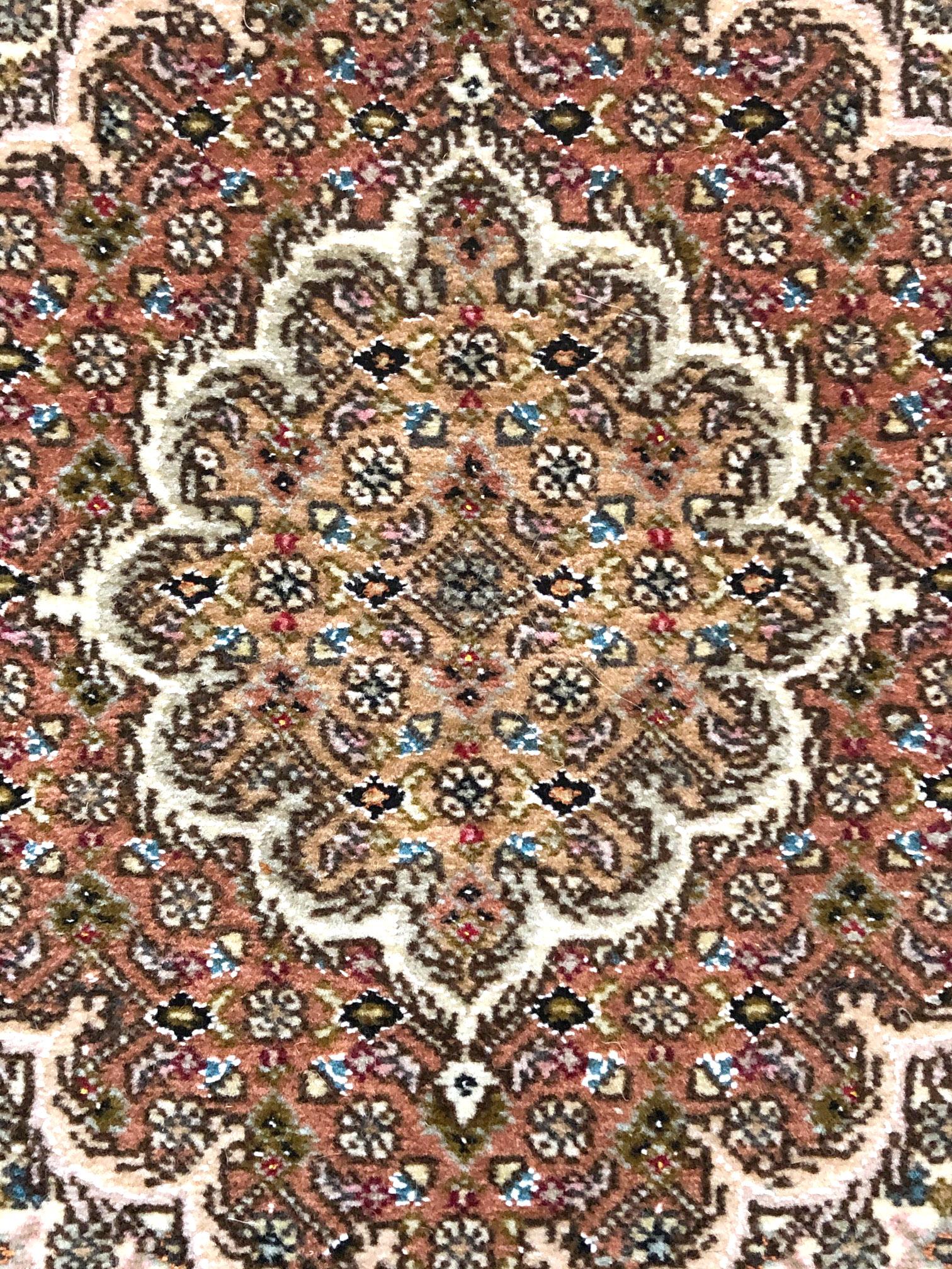 Persischer Fish Design Mahi Tabriz Laufteppich im Zustand „Neu“ im Angebot in San Diego, CA