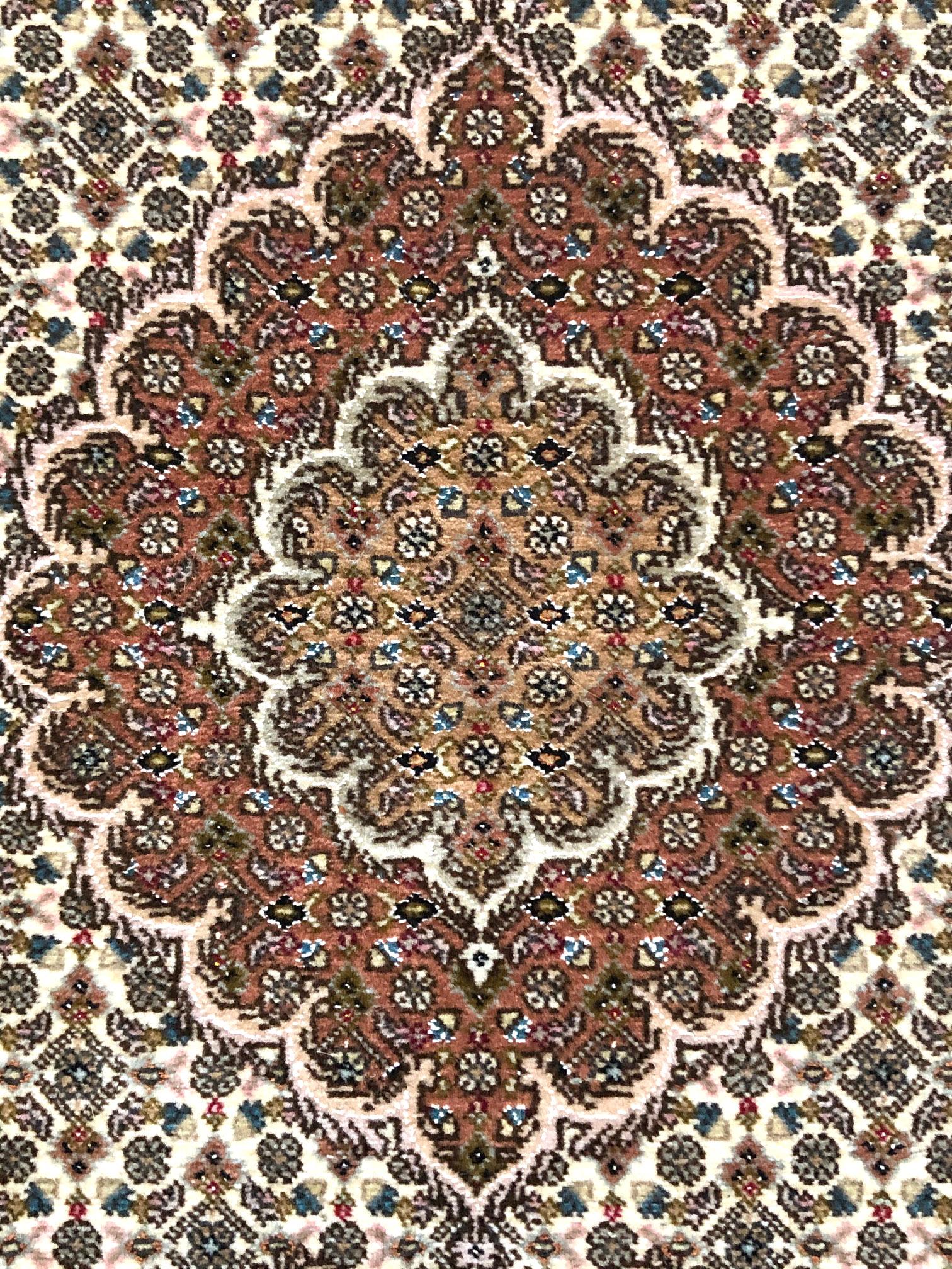 Persischer Fish Design Mahi Tabriz Laufteppich (21. Jahrhundert und zeitgenössisch) im Angebot