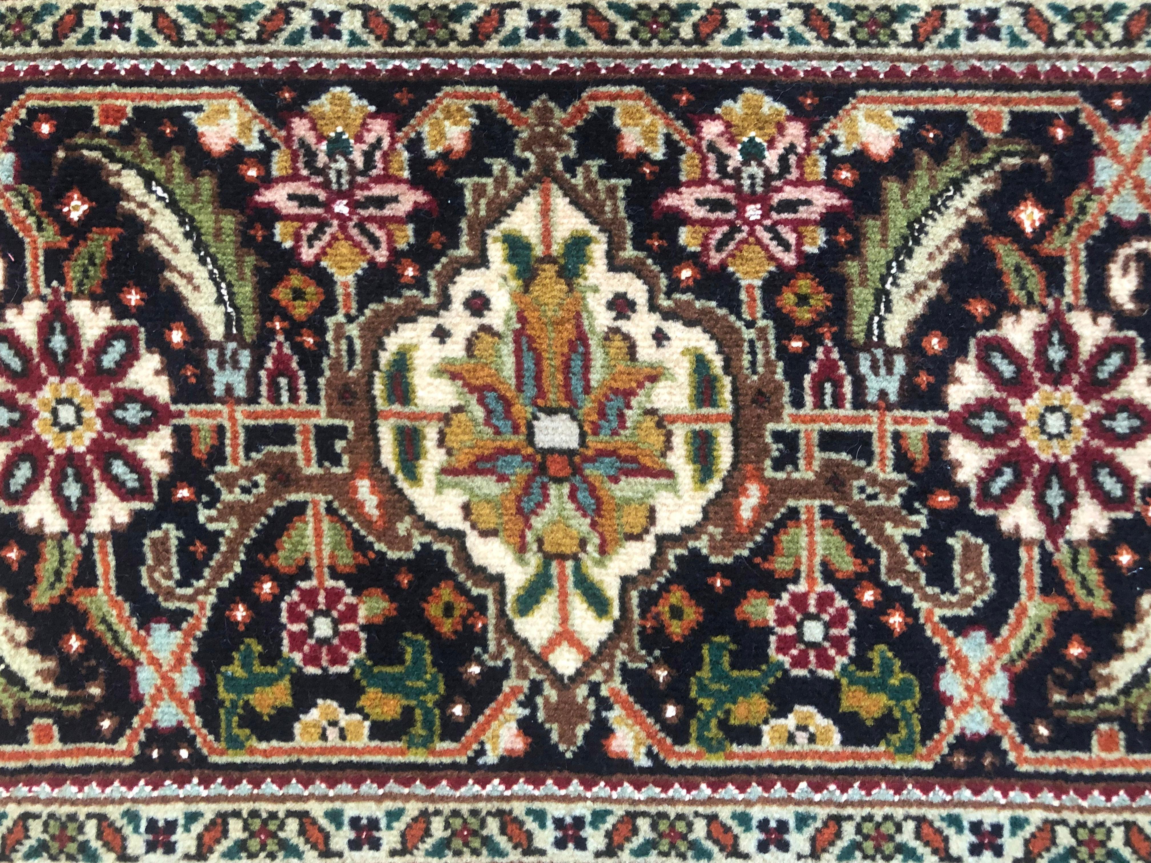 Persischer Fish Design Mahi Tabriz Teppich im Angebot 4