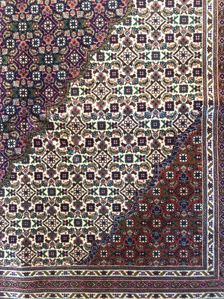 Authentic Persian Hand Knotted Medallion Fish Design 'Mahi' Tabriz Rug