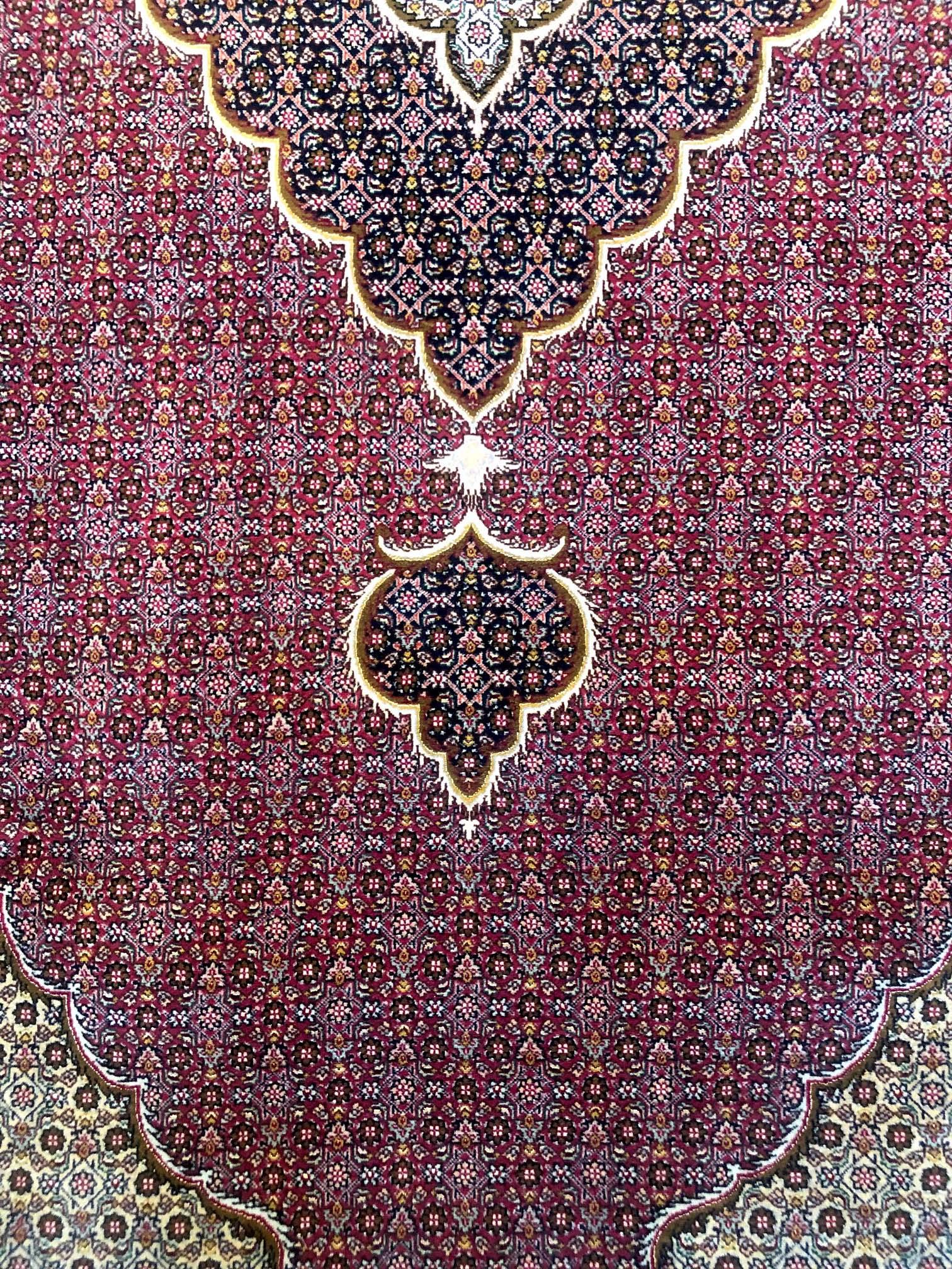 Wool Authentic Persian Hand Knotted Medallion Fish Design (Mahi) Tabriz Rug 