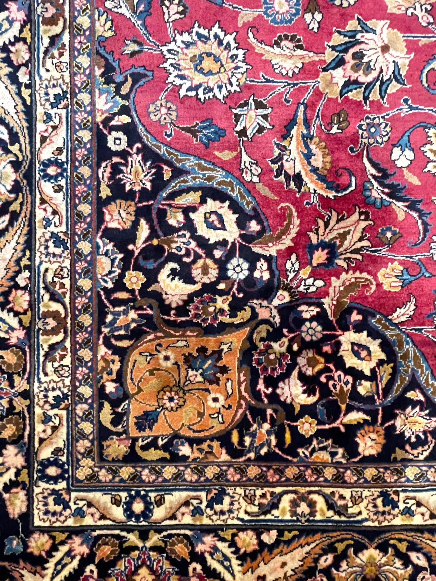 Authentischer persischer handgeknüpfter Medaillon-Teppich in geblümtem Mashad-Muster, um 1960 (Mitte des 20. Jahrhunderts) im Angebot