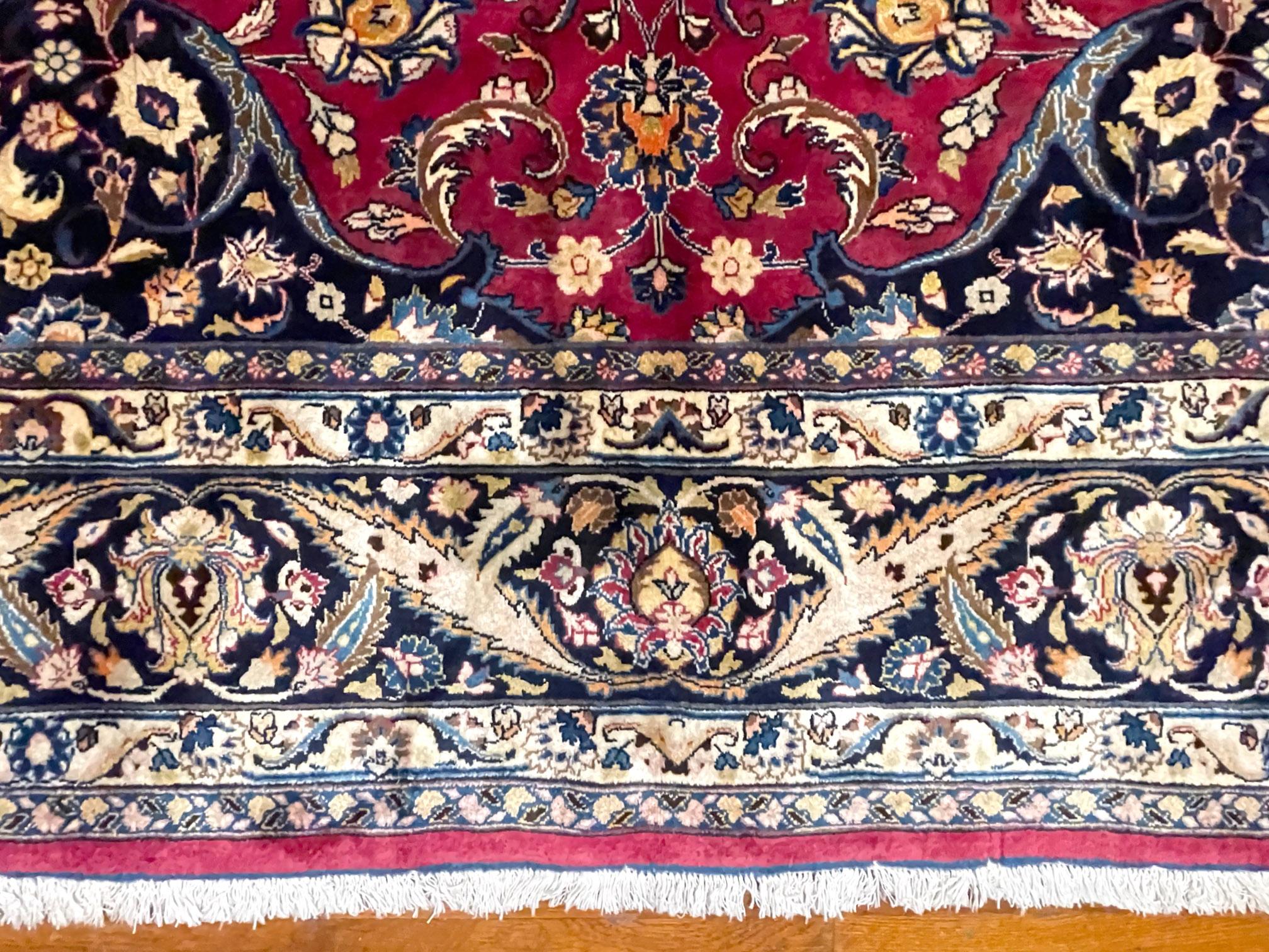 Authentischer persischer handgeknüpfter Medaillon-Teppich in geblümtem Mashad-Muster, um 1960 im Angebot 2