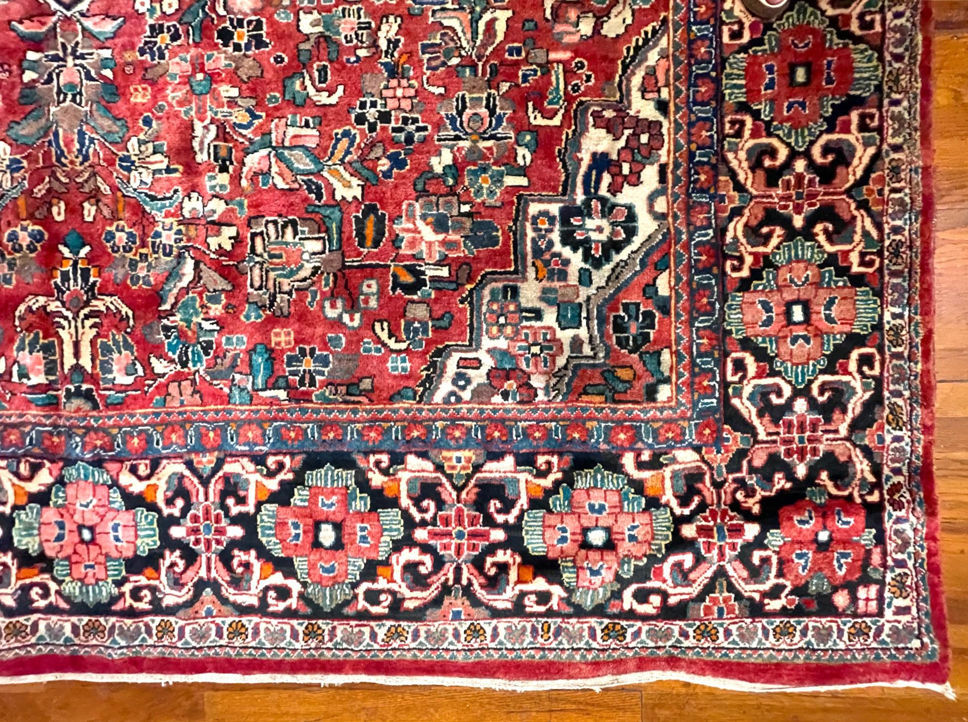 Authentique tapis persan Sarouk Mahal rouge à fleurs noué à la main, vers 1960 en vente 4