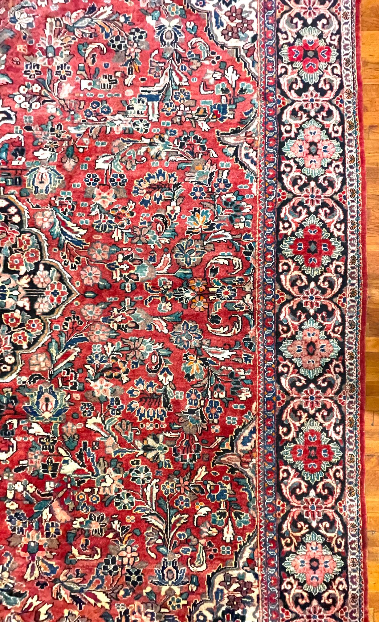 Authentique tapis persan Sarouk Mahal rouge à fleurs noué à la main, vers 1960 en vente 8