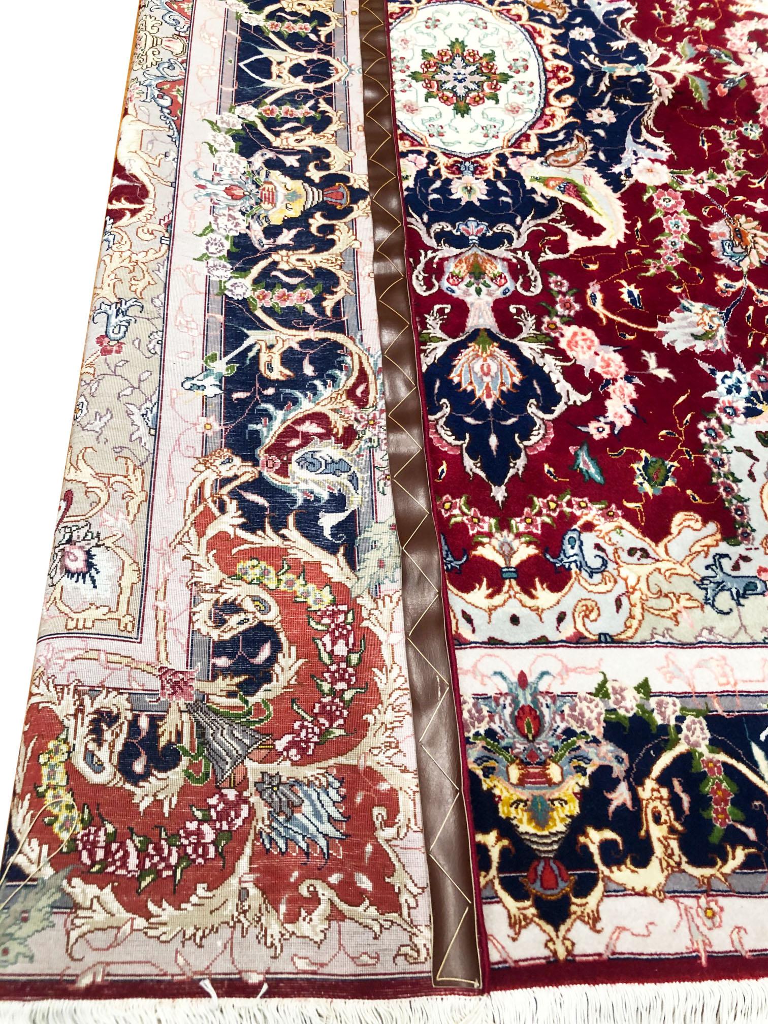 Authentique tapis persan de Tabriz rouge médaillon à fleurs noué à la main en vente 2