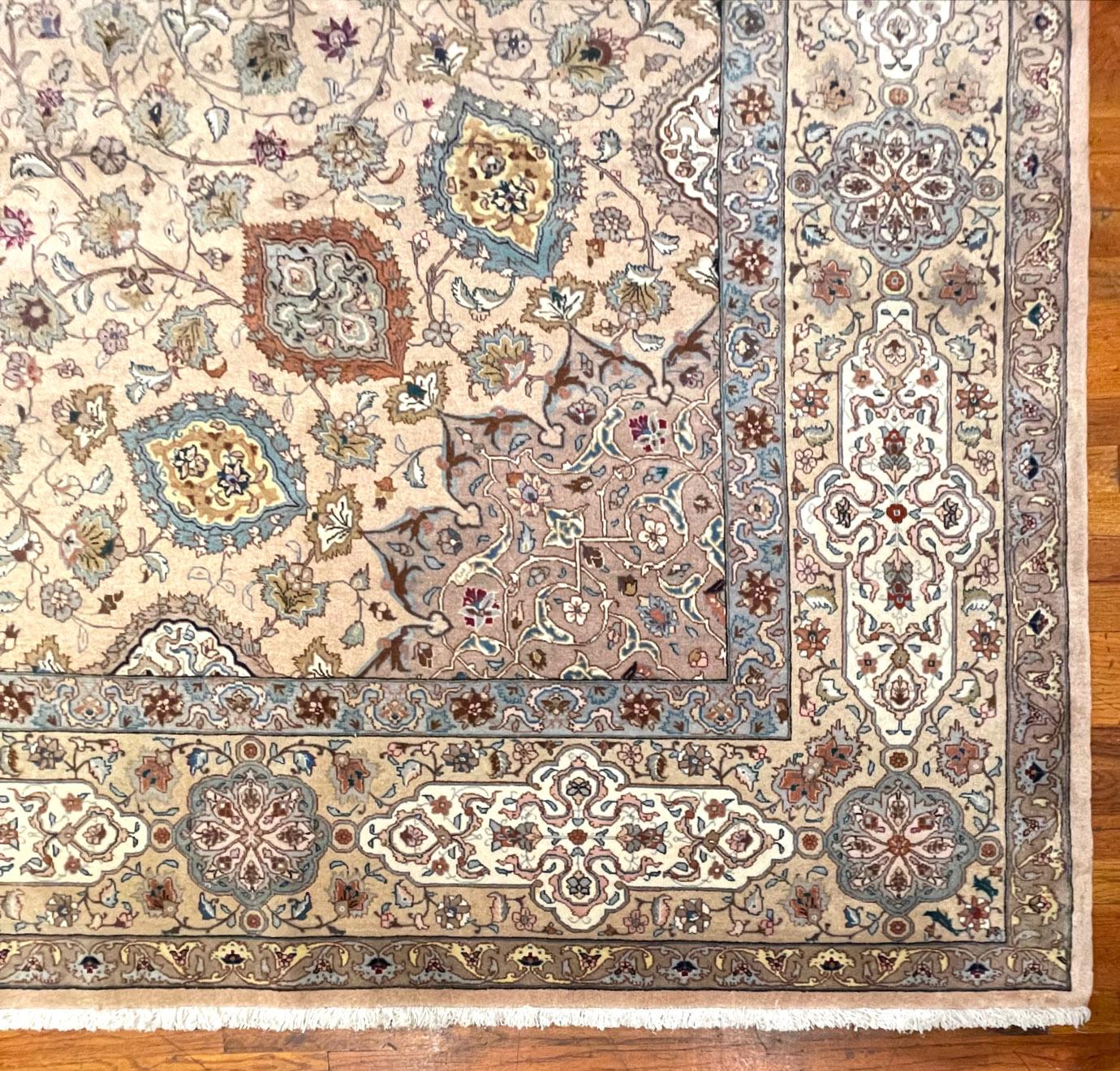 Authentic Persian Hand Knotted Floral Sheikh Safi Design Tabriz Rug, 1970 For Sale 6