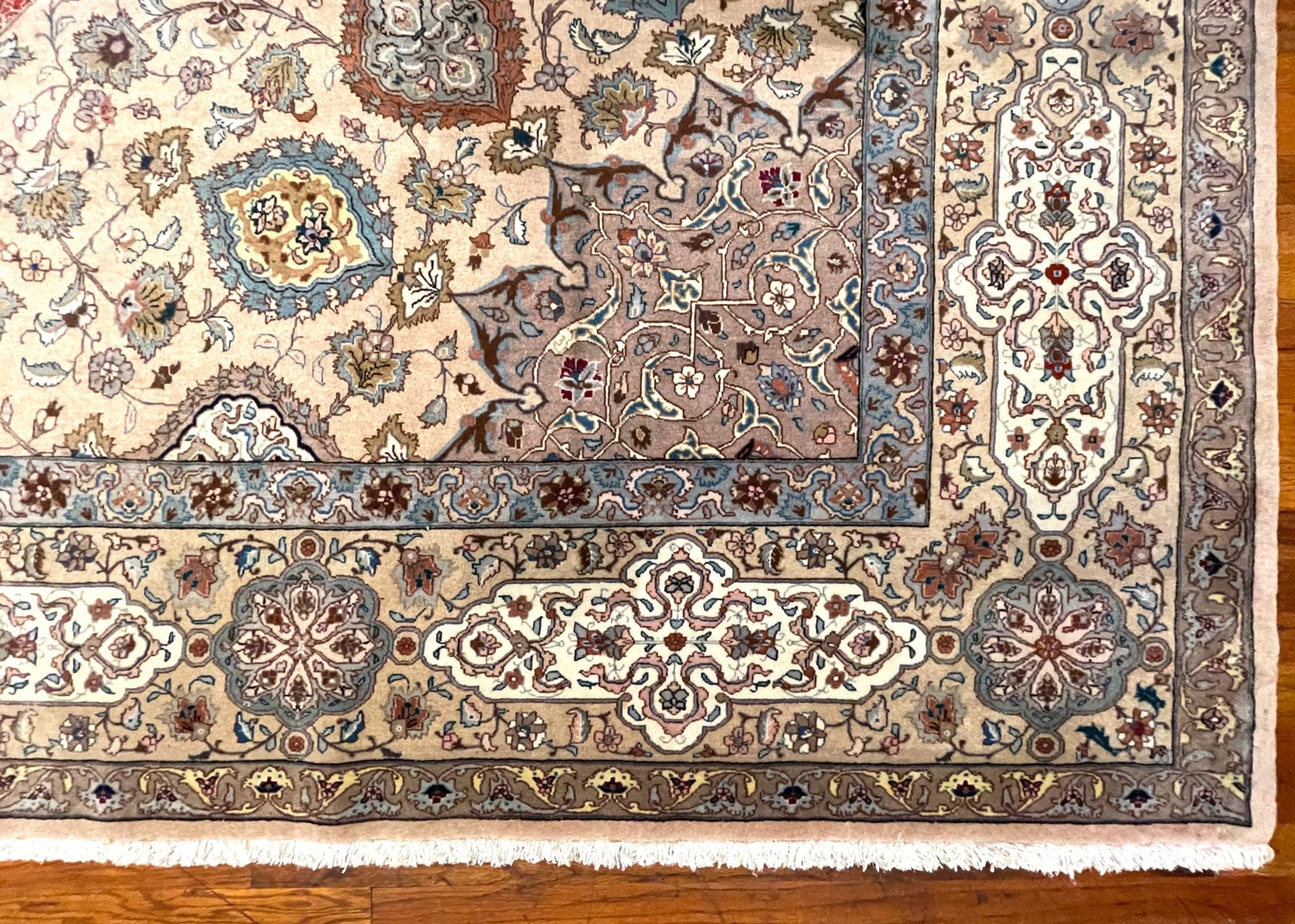 Authentic Persian Hand Knotted Floral Sheikh Safi Design Tabriz Rug, 1970 For Sale 7