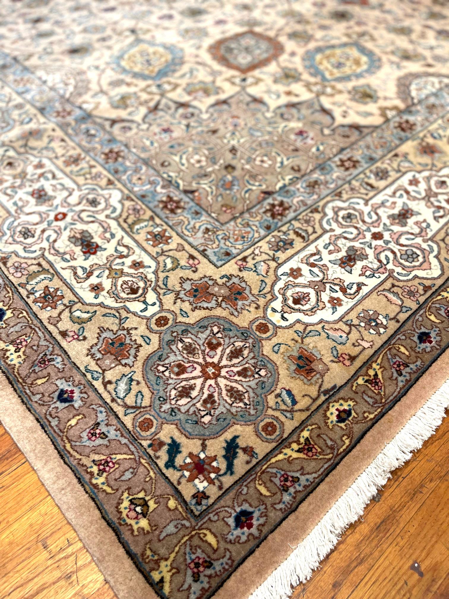 Authentic Persian Hand Knotted Floral Sheikh Safi Design Tabriz Rug, 1970 For Sale 9