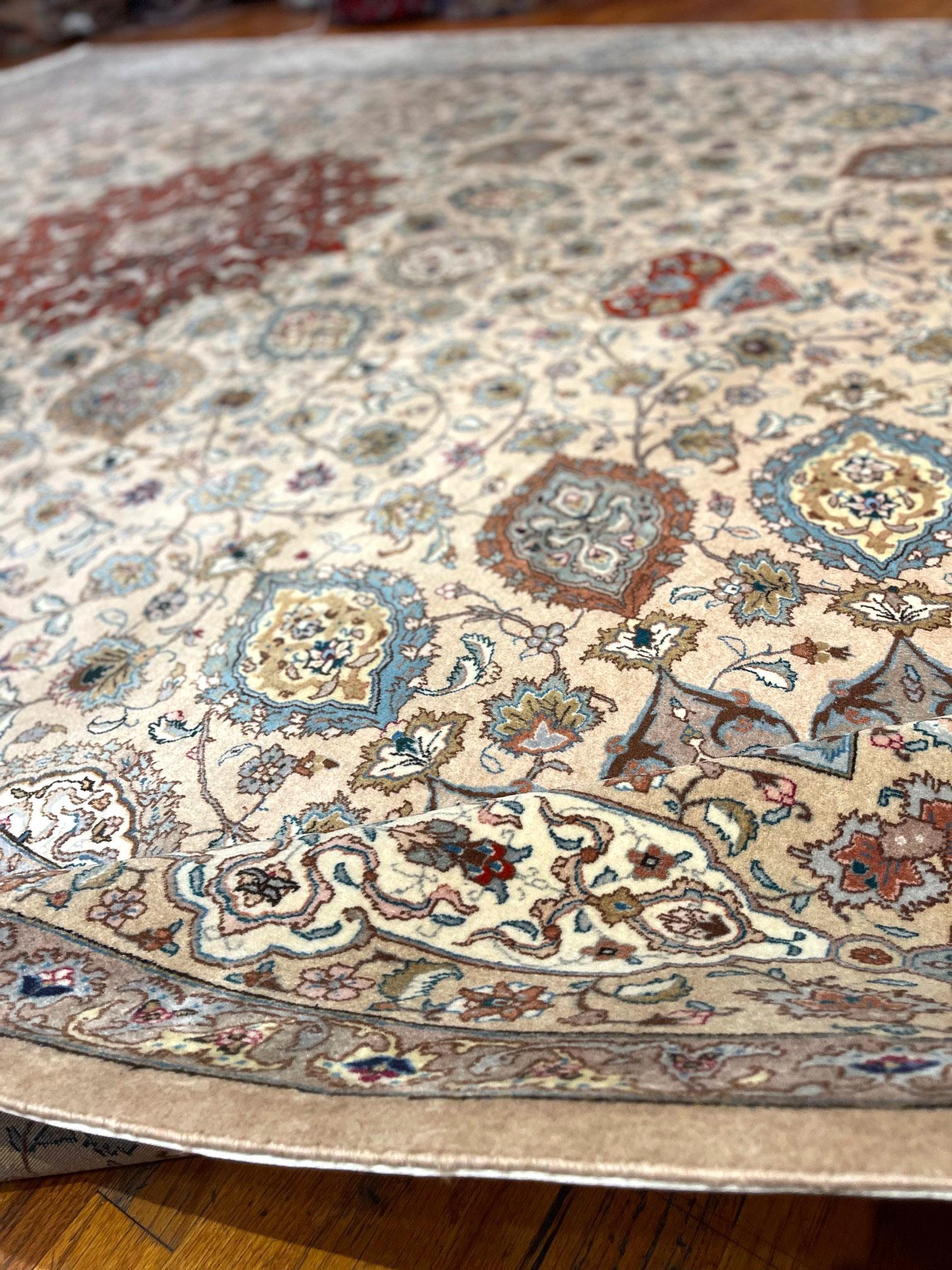 Authentic Persian Hand Knotted Floral Sheikh Safi Design Tabriz Rug, 1970 For Sale 10